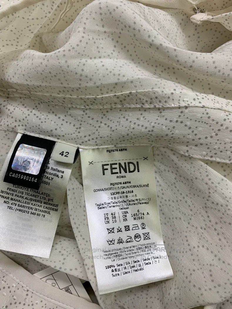 Fendi Fendi White print silk shirt and skirt set Size XS / US 0-2 / IT 36-38 - 8 Thumbnail