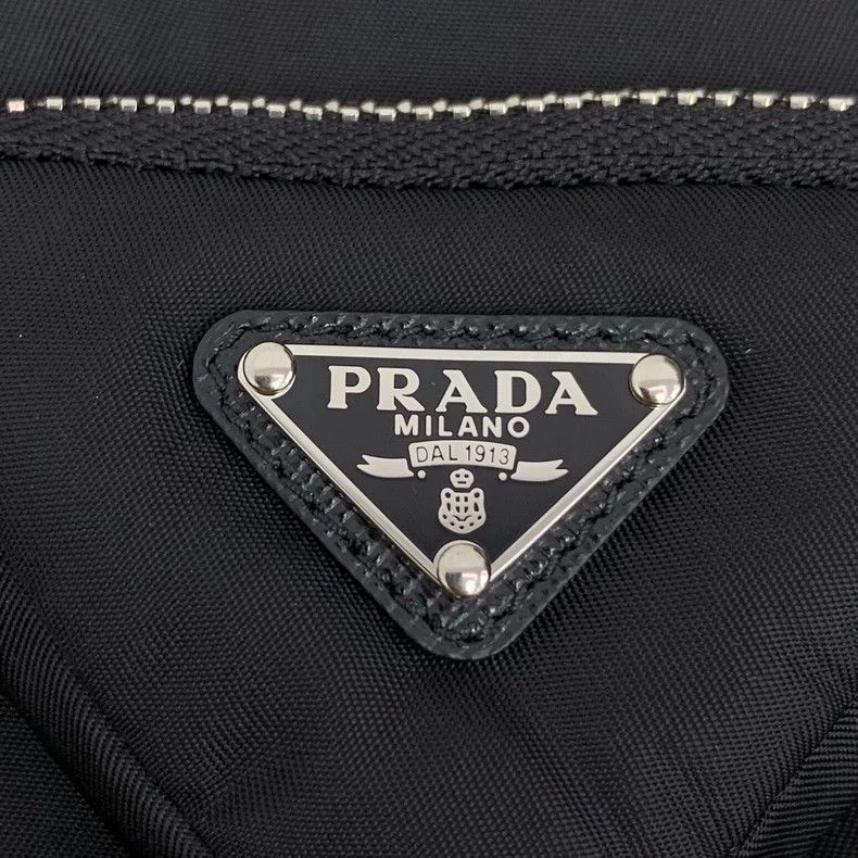 Prada Prada SizeM Black triangle casual skirt short skirt Size 24" / US 00 / IT 34 - 5 Thumbnail