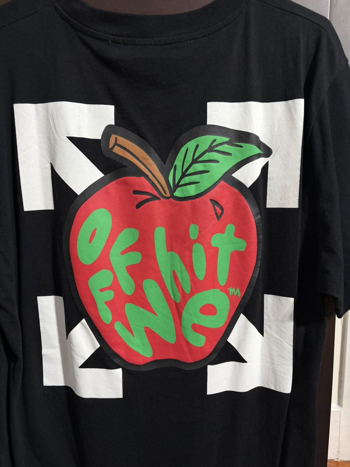 Off-White Off white slim fit apple arrow t shirt Size US L / EU 52-54 / 3 - 3 Thumbnail