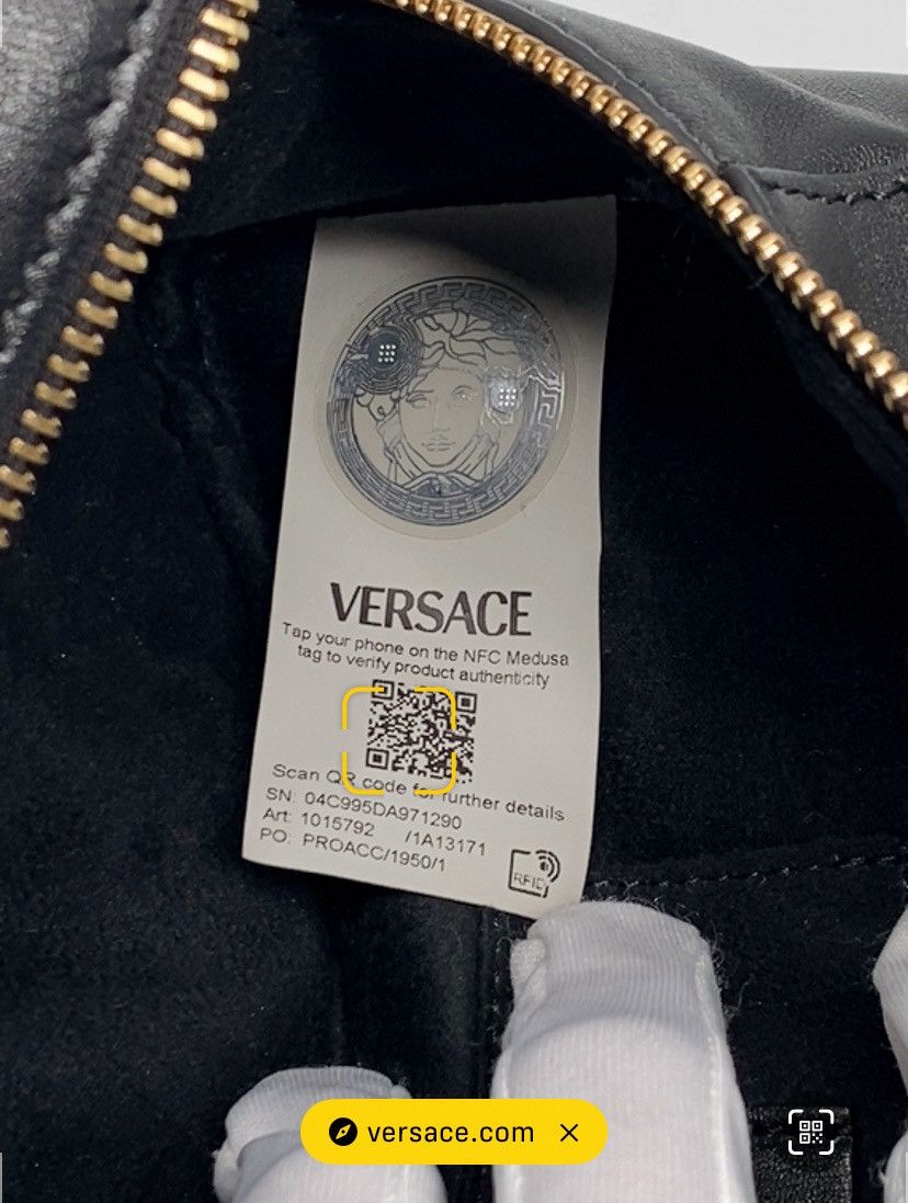 Versace Versace Versace Tag Zip Leather Shoulder Bag Size ONE SIZE - 17 Thumbnail