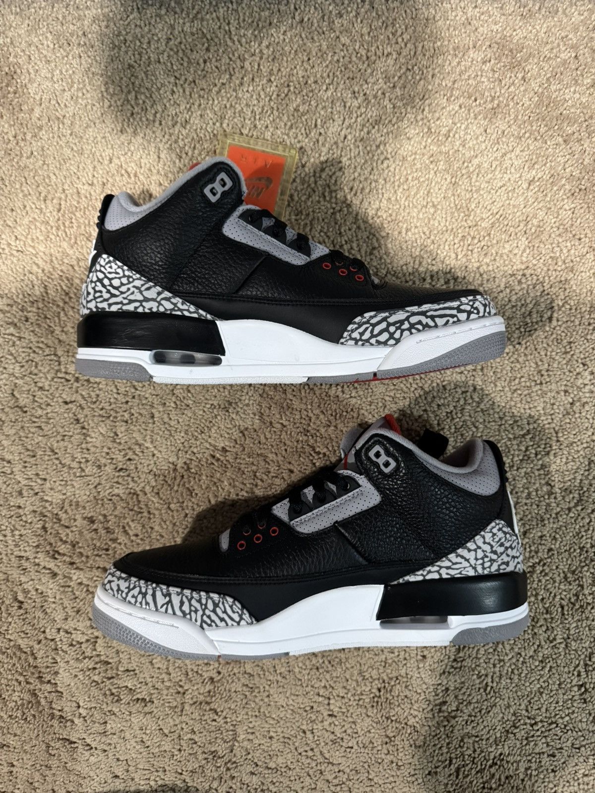 Jordan Brand Jordan 3 Black cement 2018 Size US 10 / EU 43 - 3 Thumbnail