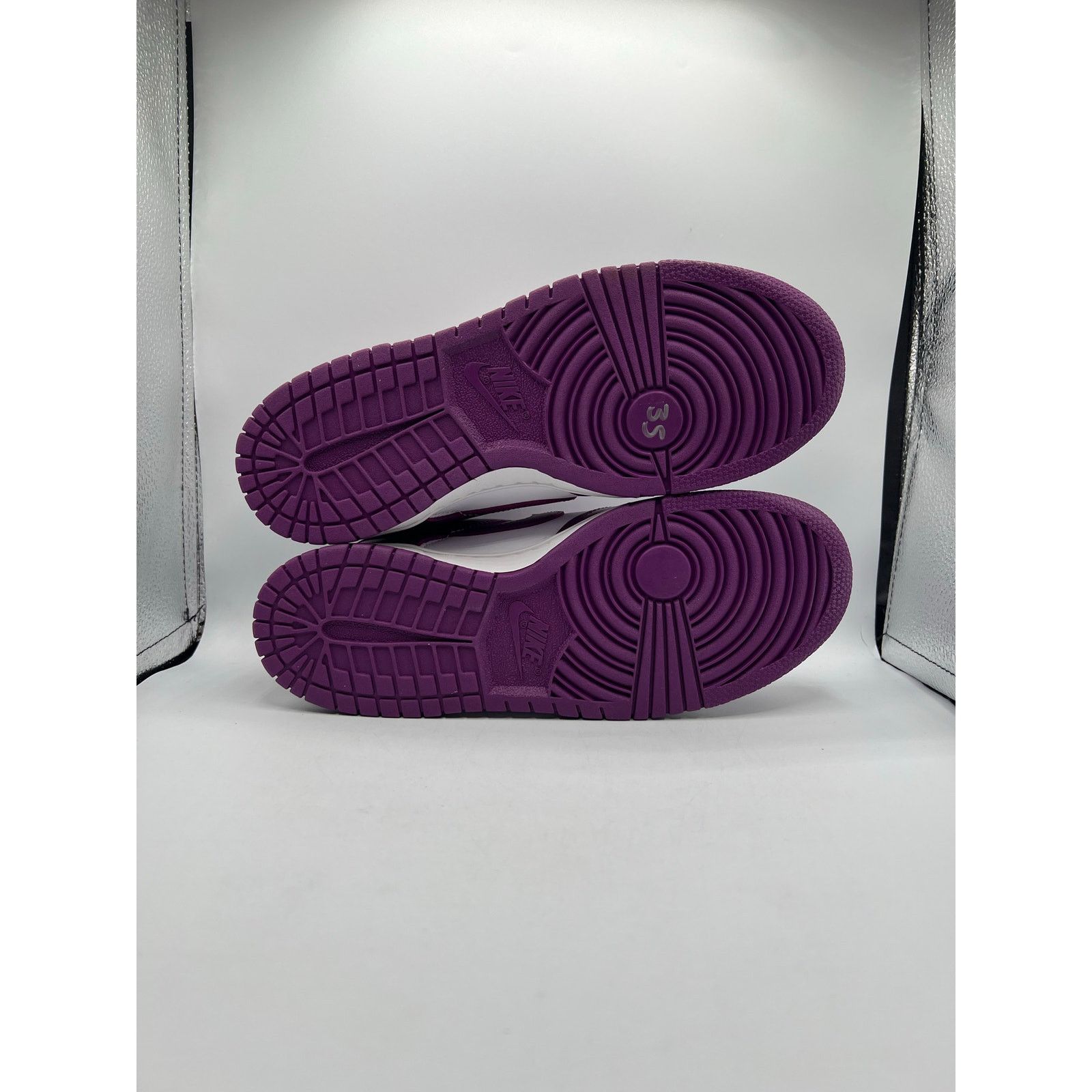 Nike Nike Dunk Low GS “Viotech White” size 4.5y Size US 4.5 / IT 34.5 - 5 Thumbnail