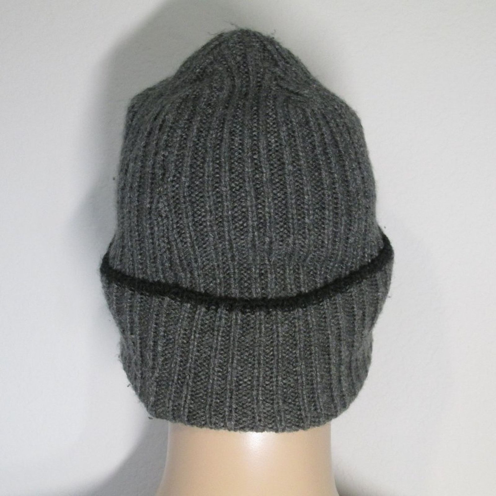 Other Isotoner Acrylic Stretchy Outdoor Grey/Black Cap Beanie Hat Size ONE SIZE - 3 Thumbnail