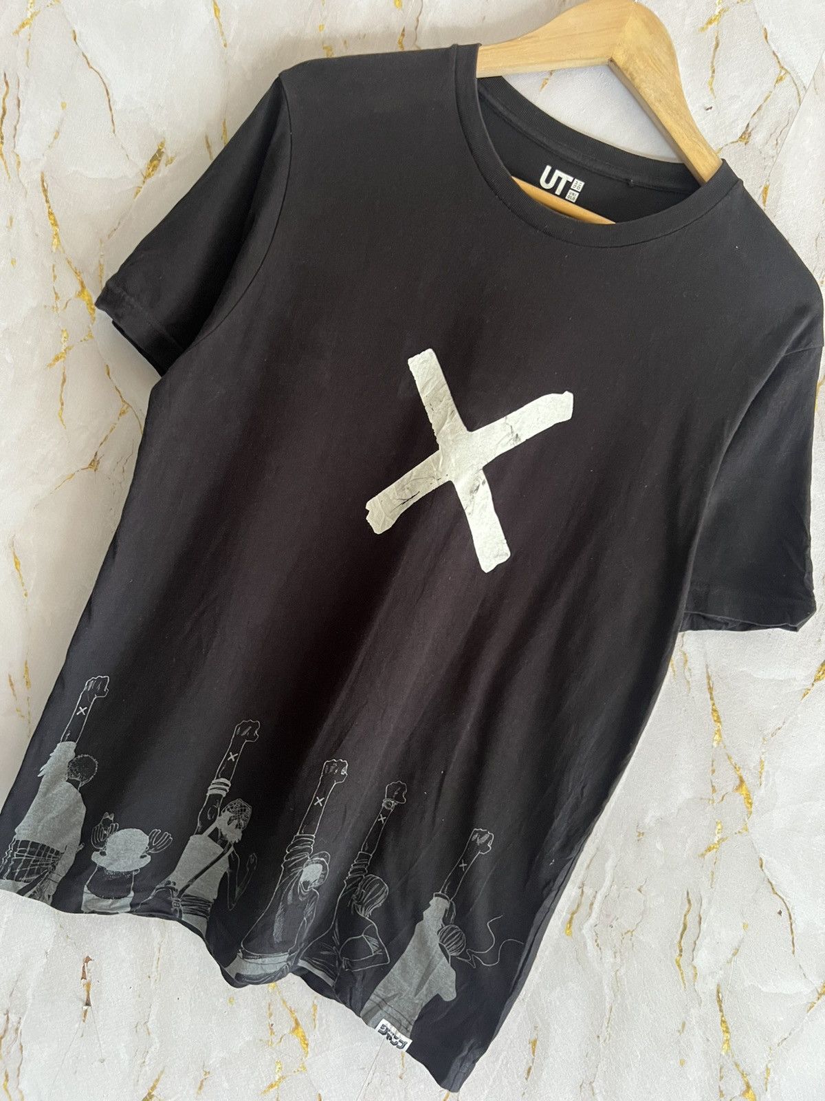 Uniqlo Uniqlo UT The XX Graphic Tee Black Distressed Fade Size US M / EU 48-50 / 2 - 5 Thumbnail