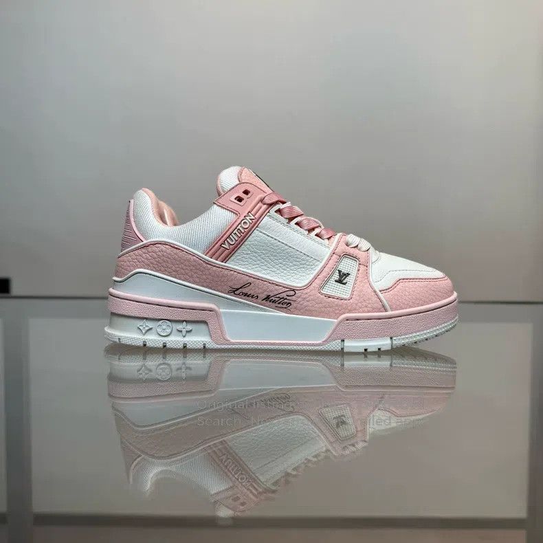 Louis Vuitton Louis Vuitton Trainer's New Litchi Peel White Powder shoes Size US 4 / IT 34 - 6 Thumbnail