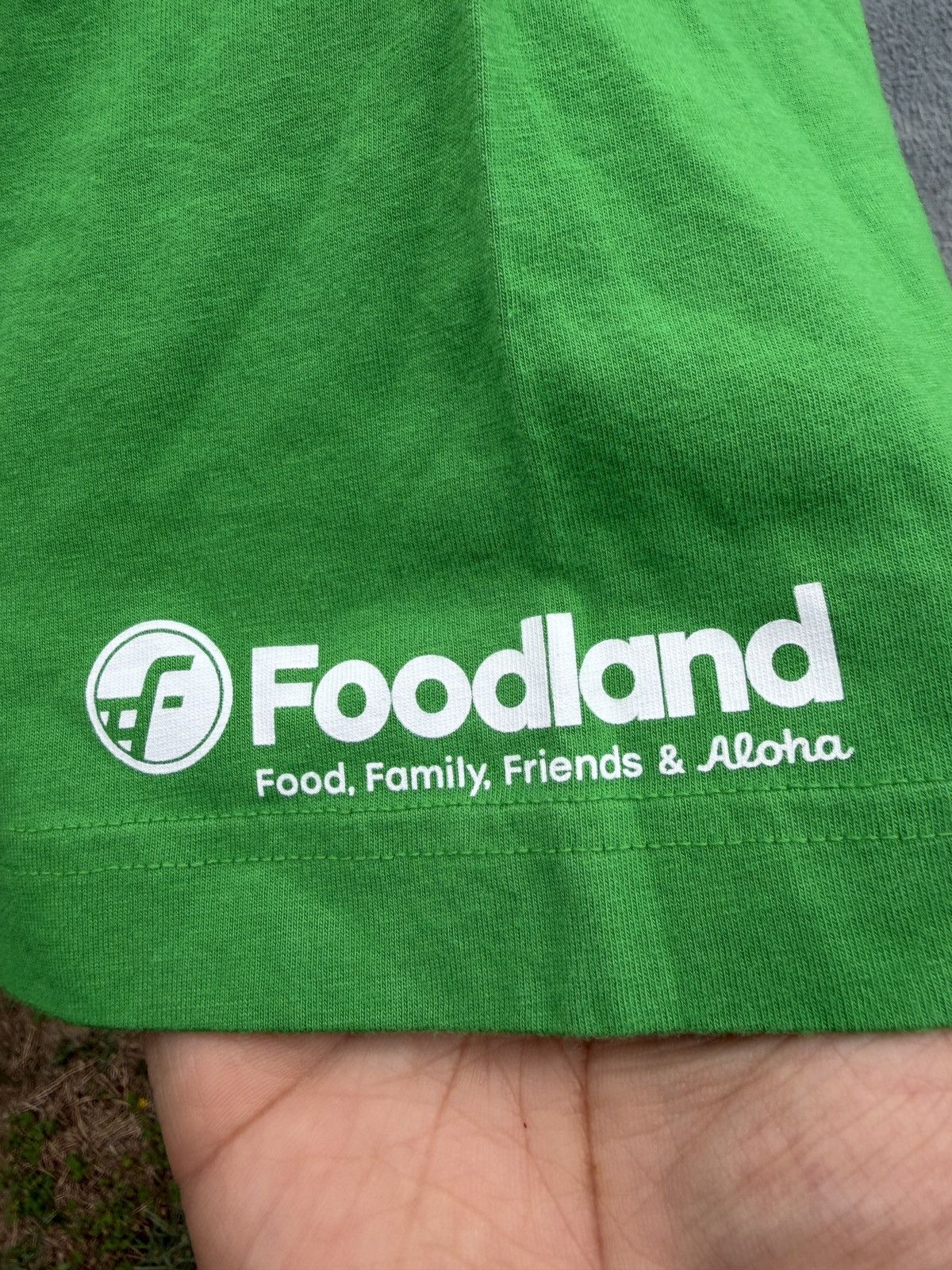 Uniqlo New Uniqlo Foodland Food Family & Friends Shirt Men's Large Size US L / EU 52-54 / 3 - 4 Thumbnail