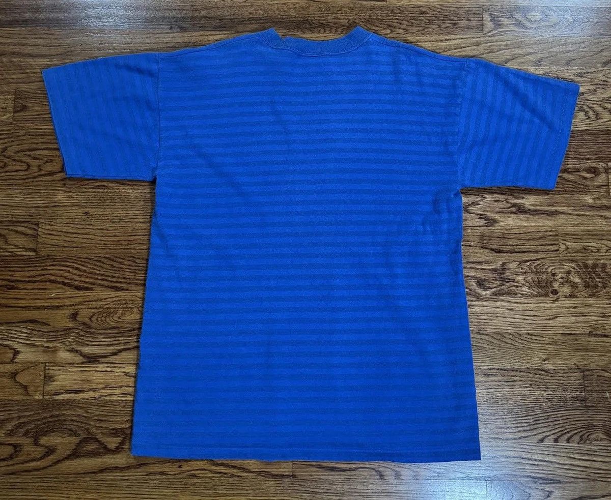 Guess Vintage Guess Jeans Blue Striped T Shirt (Size L) Size US L / EU 52-54 / 3 - 3 Thumbnail