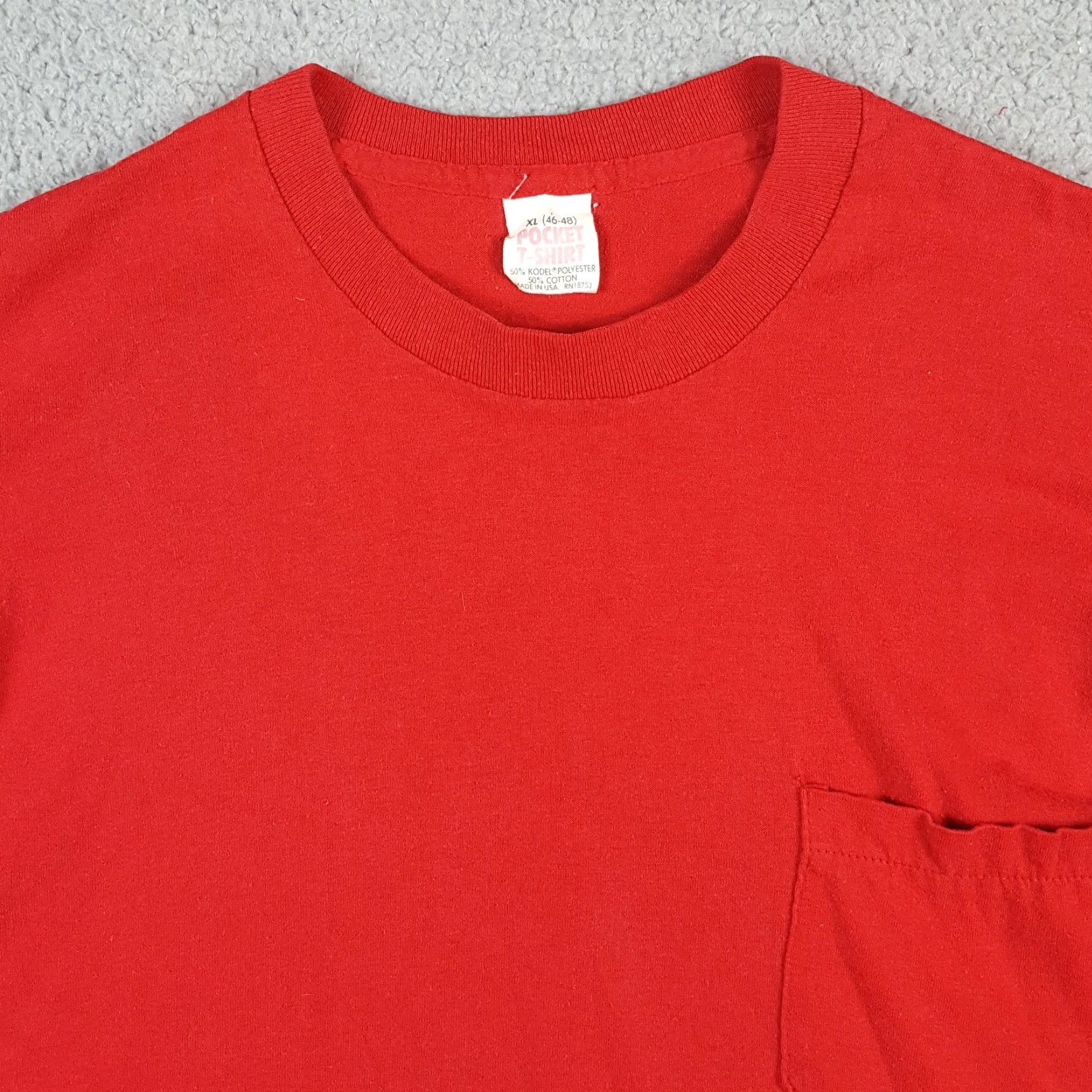 Vintage VINTAGE 80s Men's Red Cotton Graphic T-Shirt Short Sleeve Crew Neck Band Grunge Skater Y2K Summer Small Size US S / EU 44-46 / 1 - 3 Thumbnail