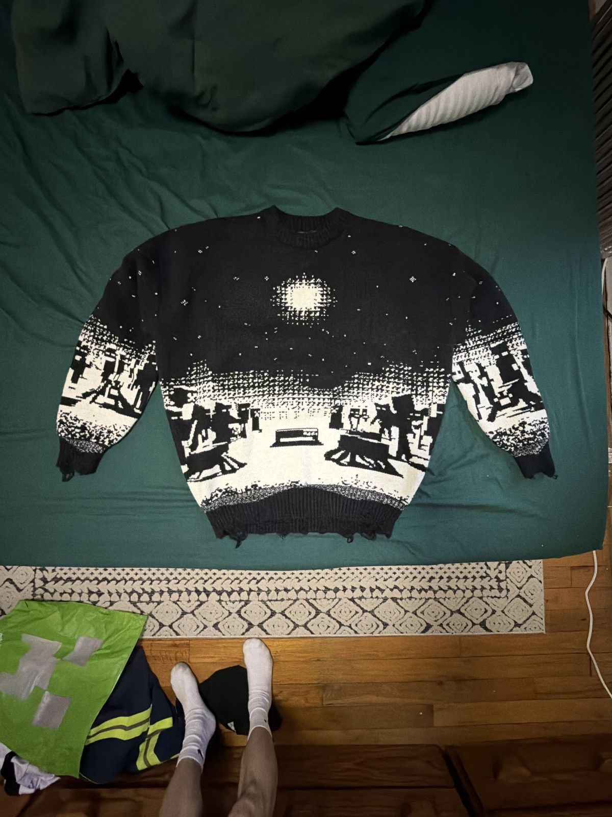 Other VeryCool x Minecraft “Monsters Nearby” Knit Sweater Size US M / EU 48-50 / 2 - 1 Thumbnail