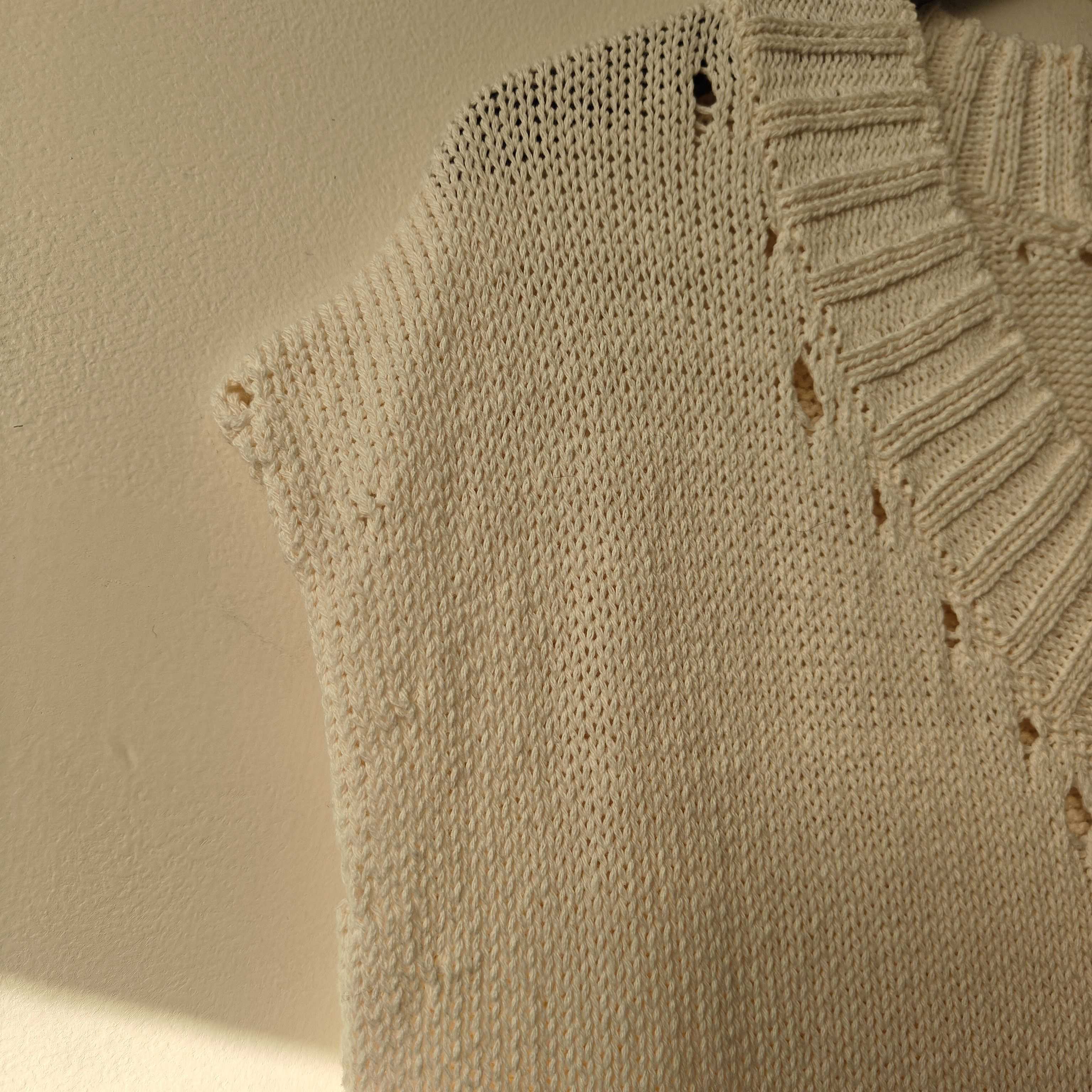Y's LNWOT Distressed v neck sweater collegiate ivy Size US M / EU 48-50 / 2 - 4 Thumbnail