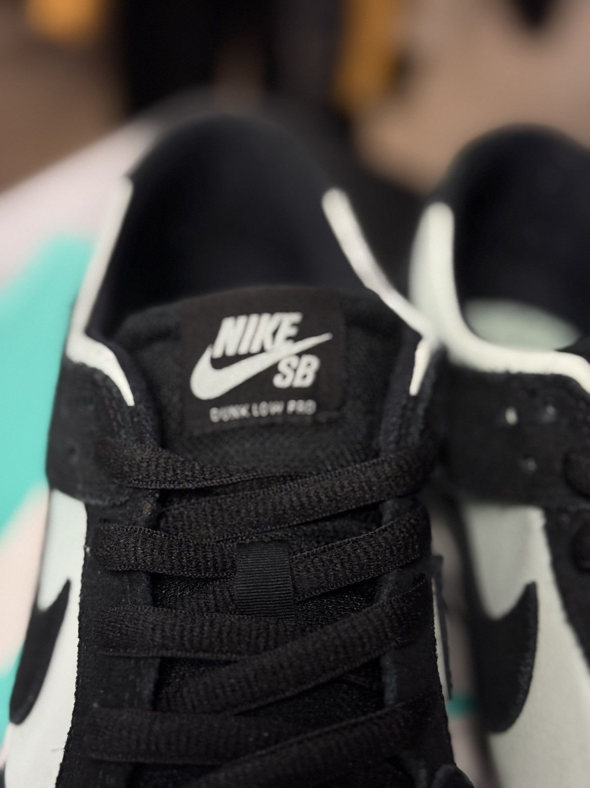 Nike Nike SB Zoom Dunk Low Pro 'Barely Green' 854866-003 Size 11 Size US 11 / EU 44 - 16 Thumbnail