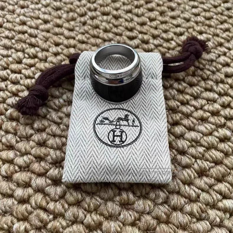 Hermes Hermes Horseshoe Ring Size ONE SIZE - 1 Thumbnail
