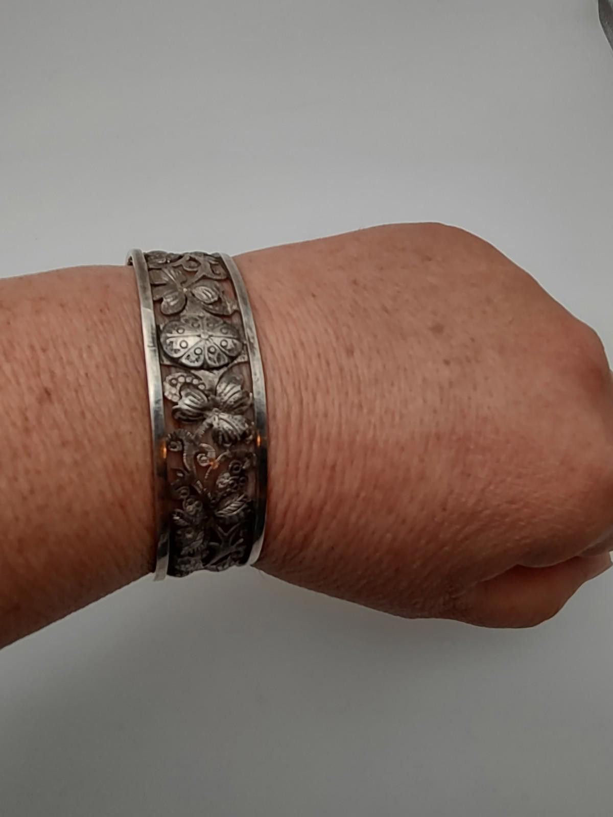 The Unbranded Brand Vintage Sterling Silver Pierced Floral Cuff Bracelet 20.1g Size ONE SIZE - 3 Thumbnail