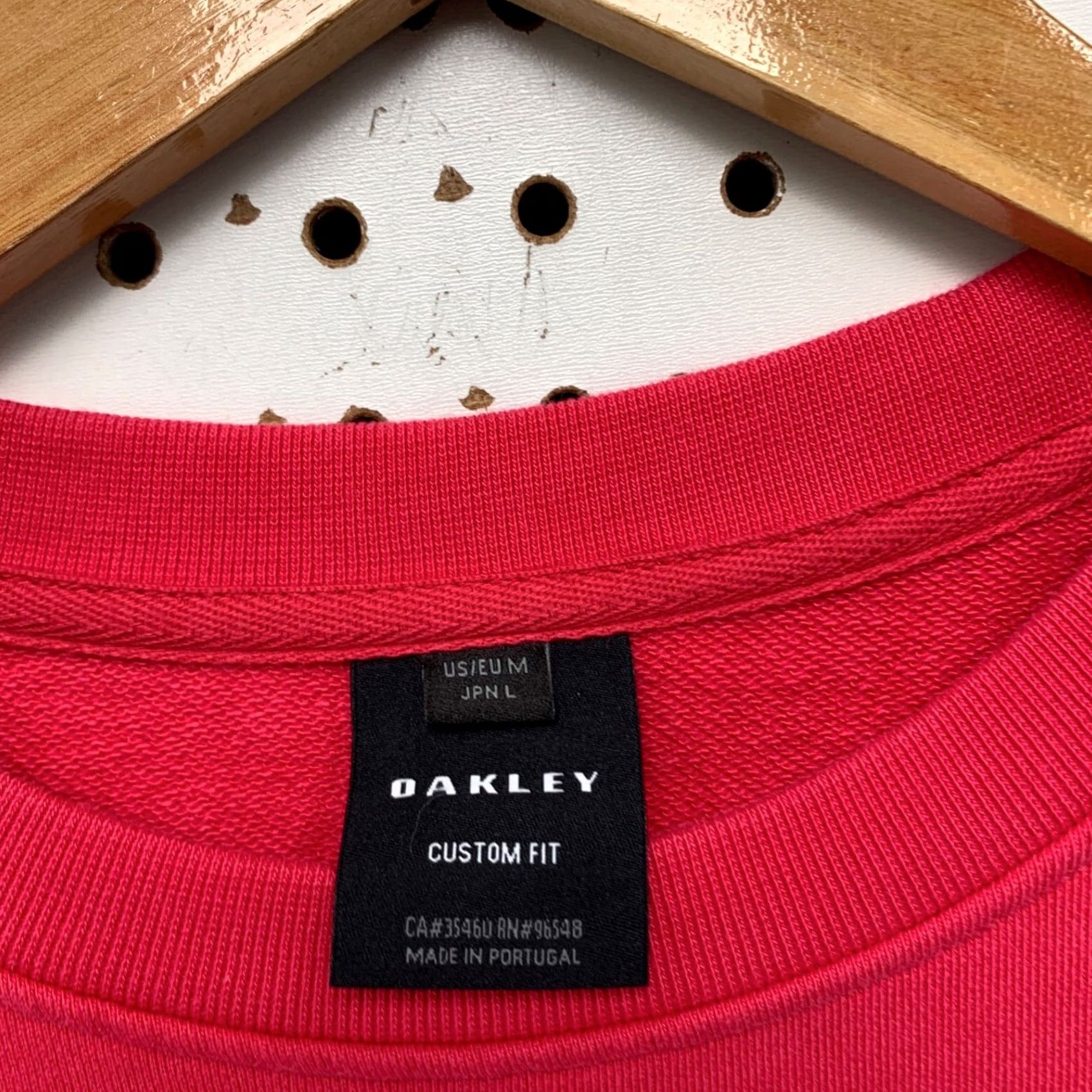Oakley VINTAGE Oakley Sweatshirt Crewneck Mens Medium Pink Yellow Graphic Custom 20.5x28 Crew Neck Pullover Fleece Size US M / EU 48-50 / 2 - 3 Thumbnail