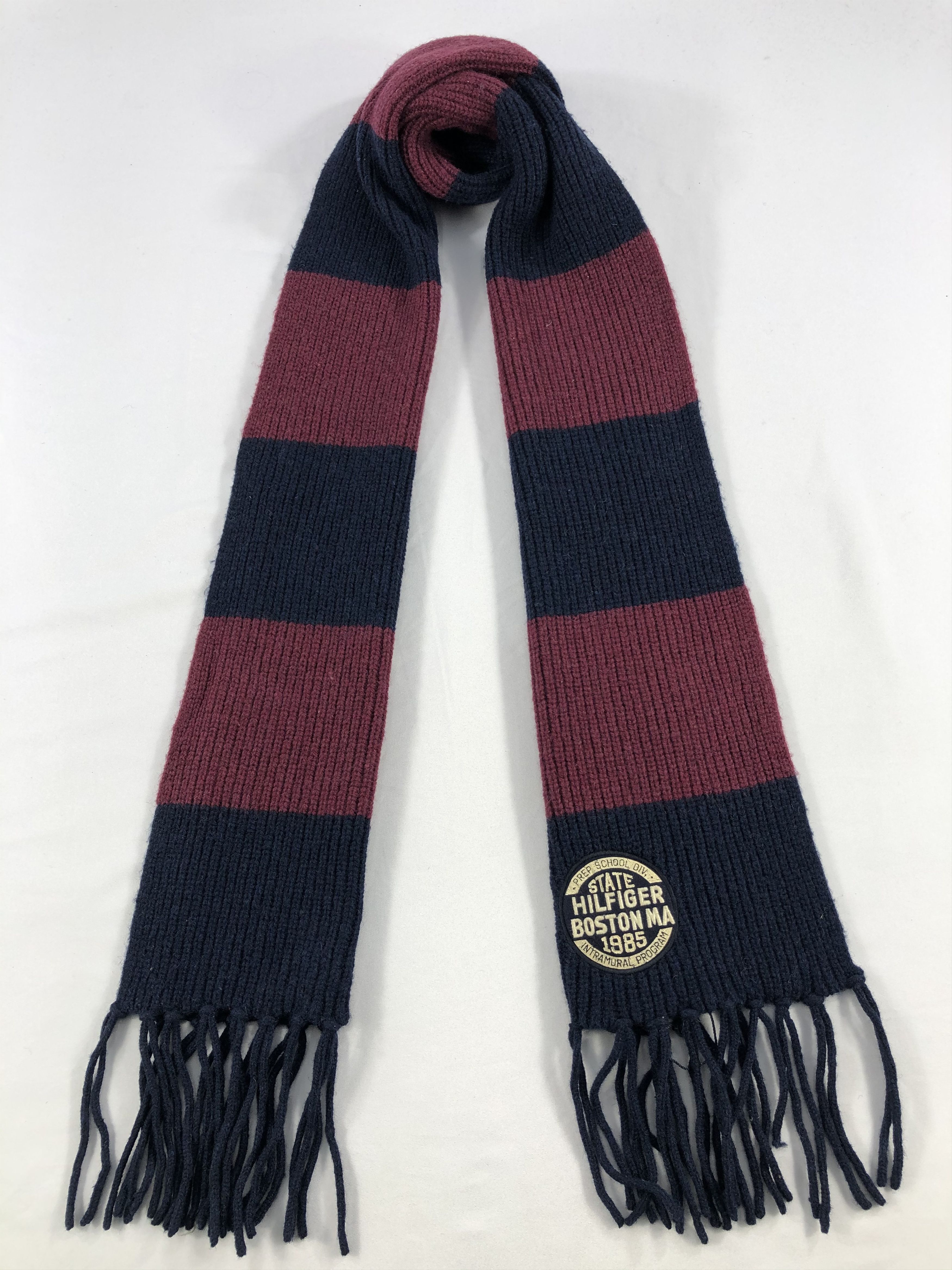 Tommy Hilfiger Vintage Tommy Hilfiger Scarf/Muffler/Neckwear MF1833 Size ONE SIZE - 1 Thumbnail