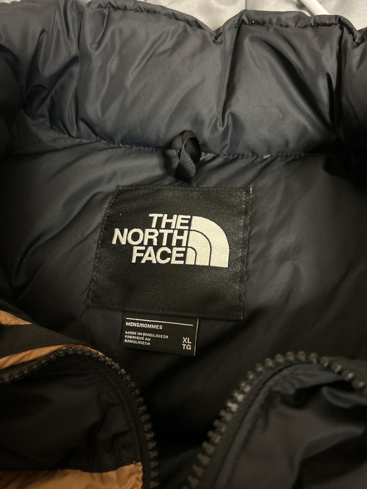 The North Face Black & Gold North Face Puffer Jacket Size US XL / EU 56 / 4 - 4 Thumbnail