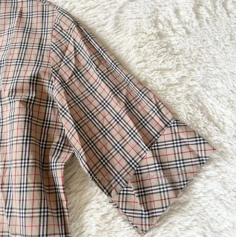 Burberry Burberry Khaki Cotton Mid-Length Women's Shirt. Size M / US 6-8 / IT 42-44 - 7 Thumbnail