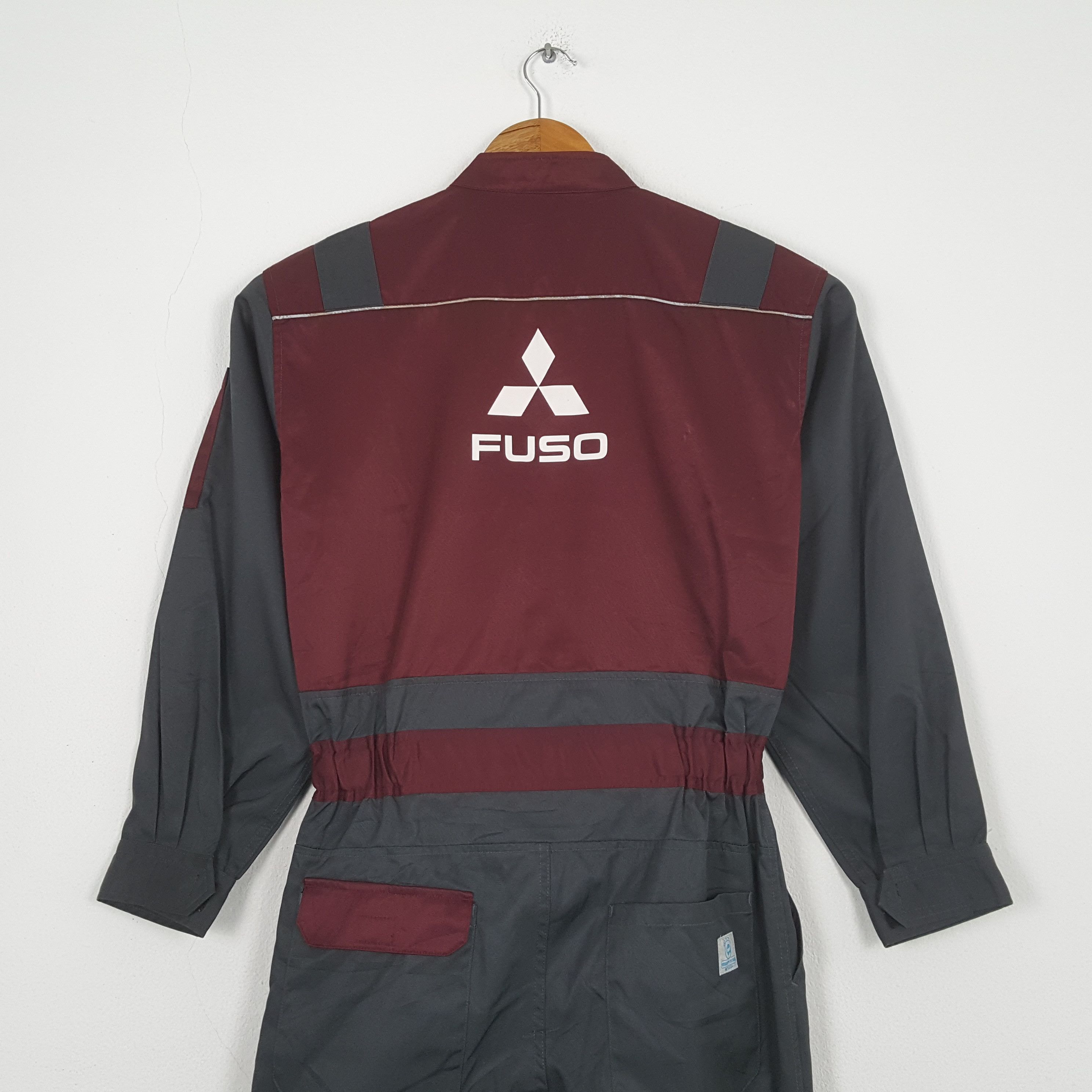 Japanese Brand Vintage Mitsubishi Fuso Japan Motorsport Coverall C300N22 Size US M / EU 48-50 / 2 - 2 Thumbnail
