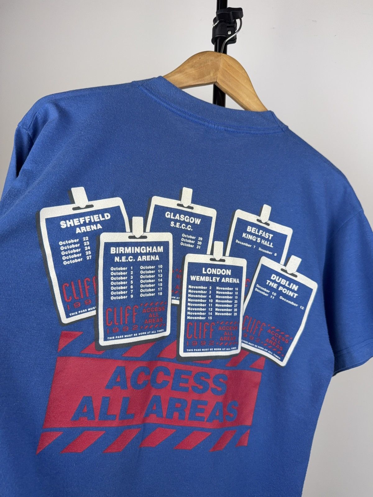Band Tees Cliff Richard Access All Areas Tour Tee 90s UK Pop Vintage Size US M / EU 48-50 / 2 - 7 Thumbnail