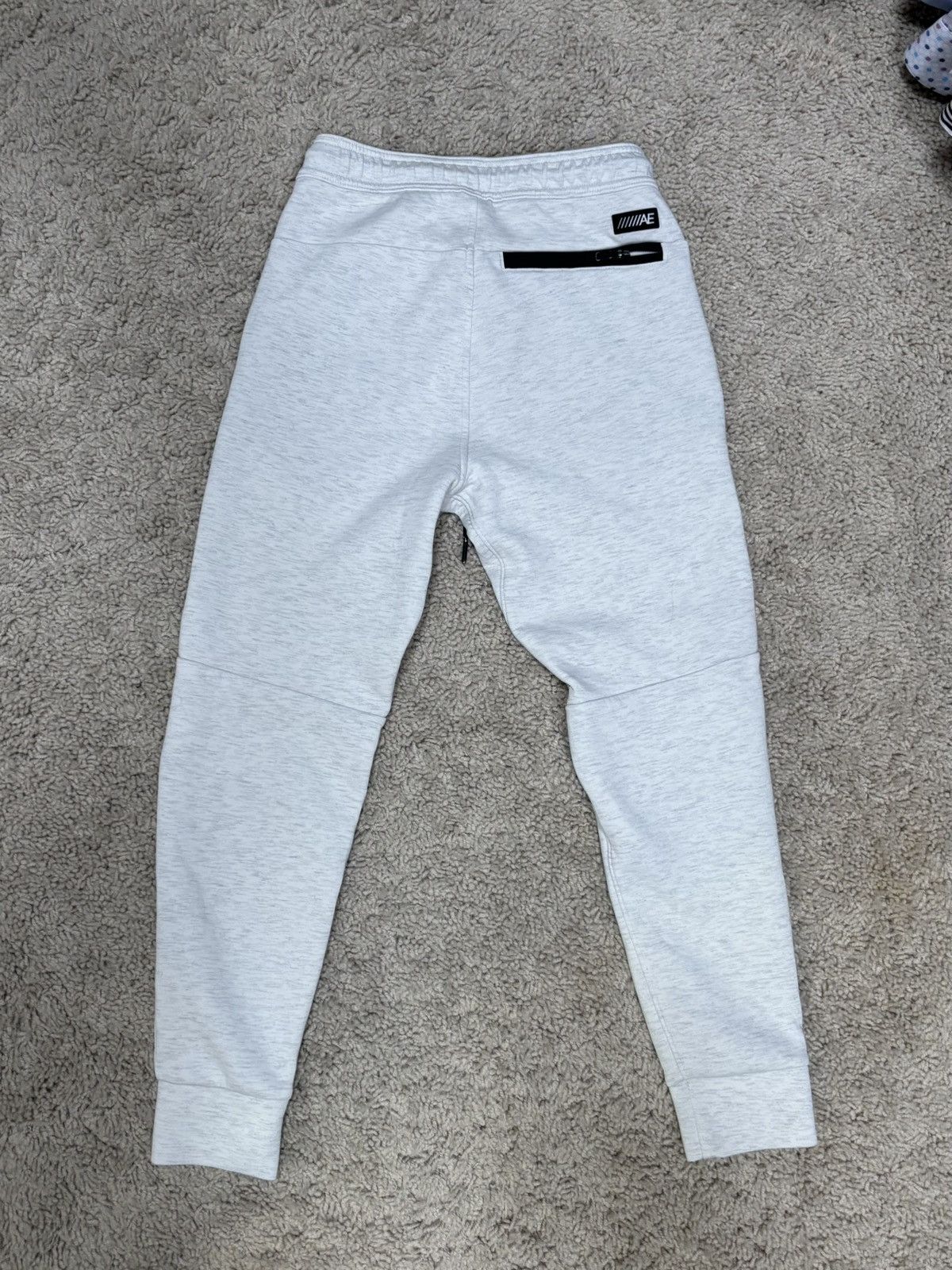 American Eagle Outfitters White American Eagle athletic style sweatpants 28X29 Size US 28 / EU 44 - 4 Thumbnail