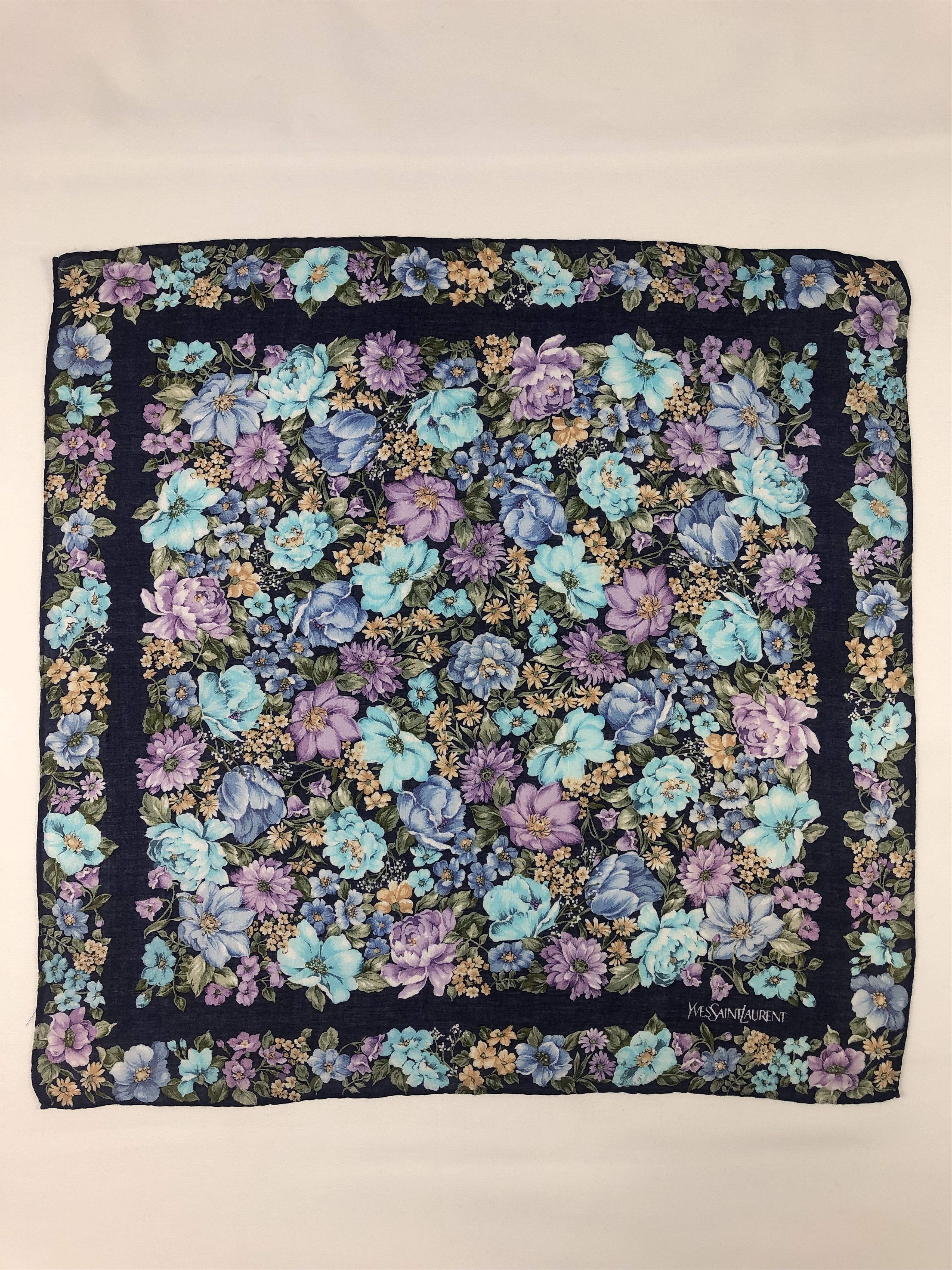 Yves Saint Laurent Yves Saint Laurent Handkerchief / Bandana / Neckerchief Size ONE SIZE - 3 Thumbnail