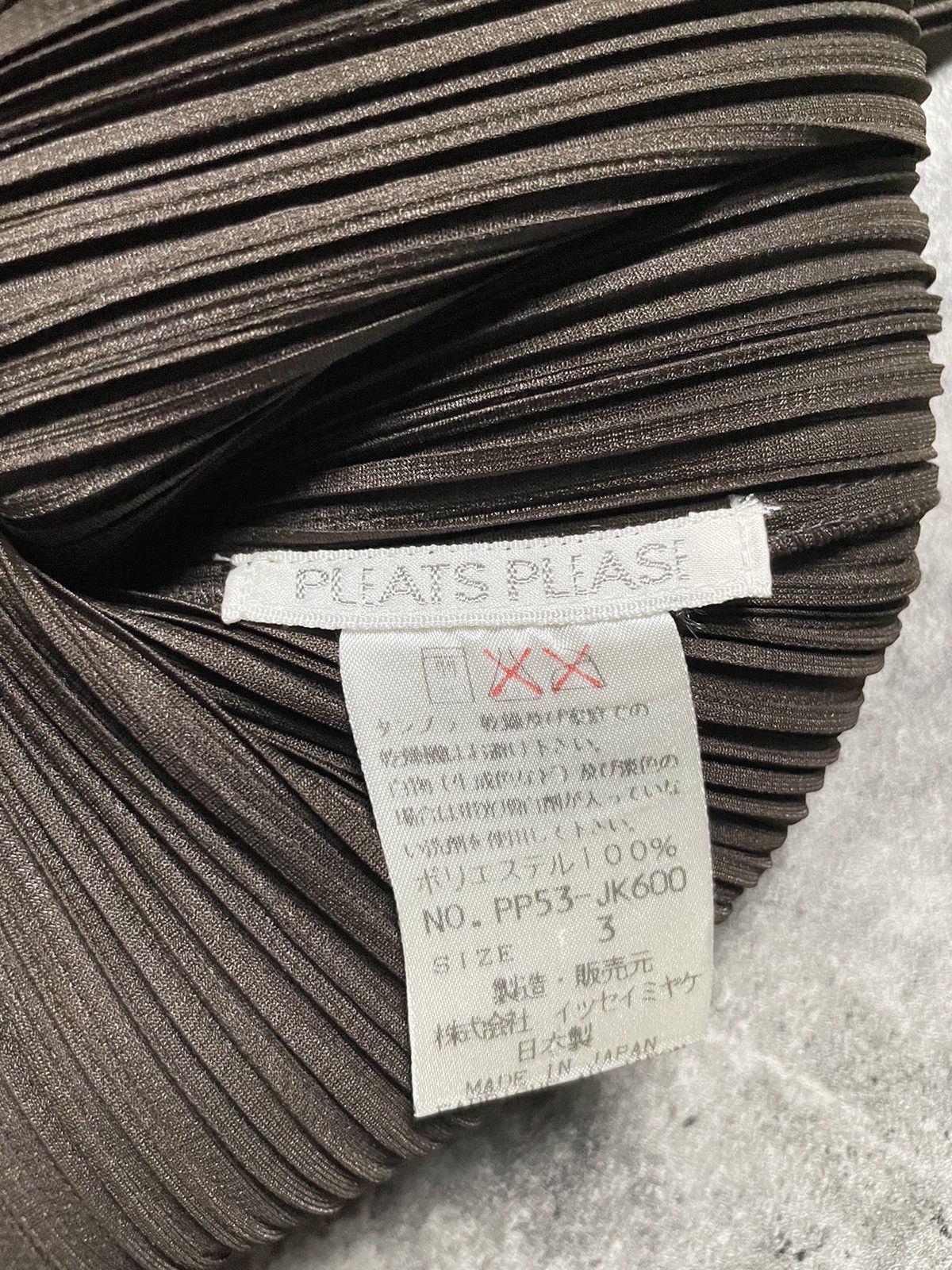 Pleats Please Issey Miyake Issey Miyake Pleats Please Sleeveless Cut And Sew Size M / US 6-8 / IT 42-44 - 4 Thumbnail