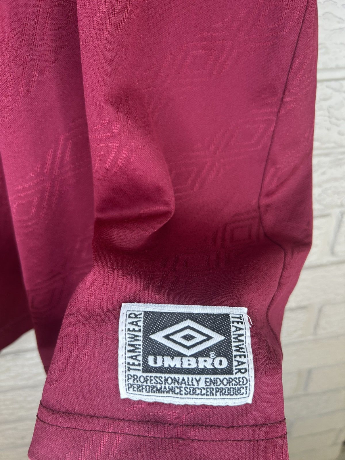 Umbro Vintage 90s Umbro Burgundy AOP Logo Jersey Size US M / EU 48-50 / 2 - 4 Thumbnail
