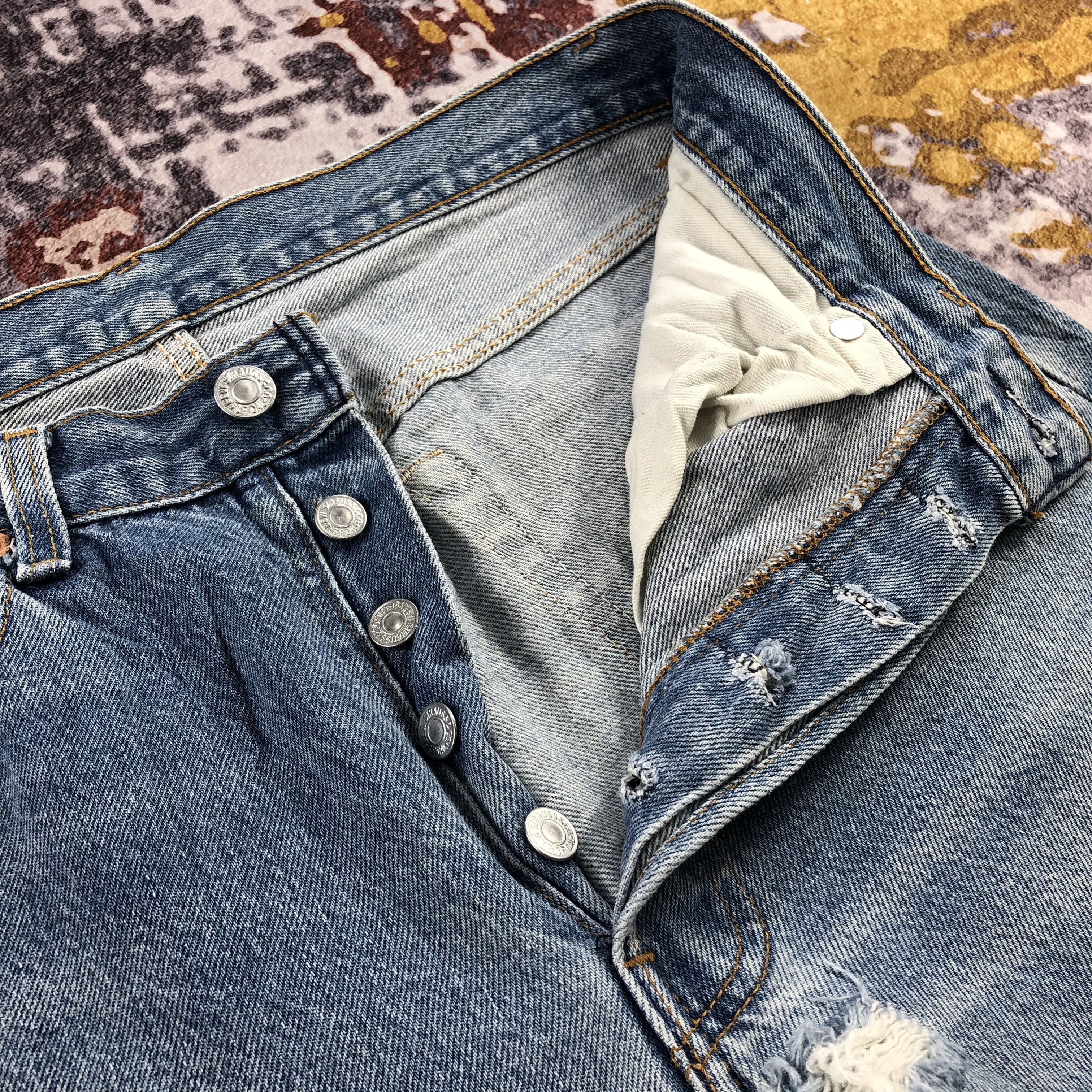 Levi's Vintage 90s Light Wash Levis 501 Jeans-JM2344 Size US 32 / EU 48 - 11 Thumbnail