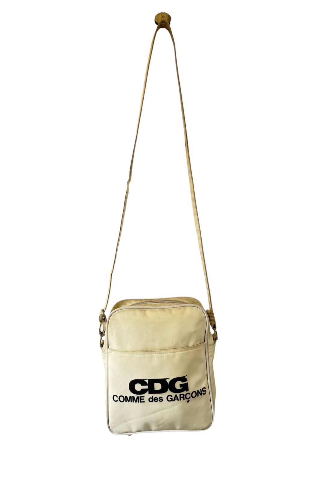 Cdg sling bag
