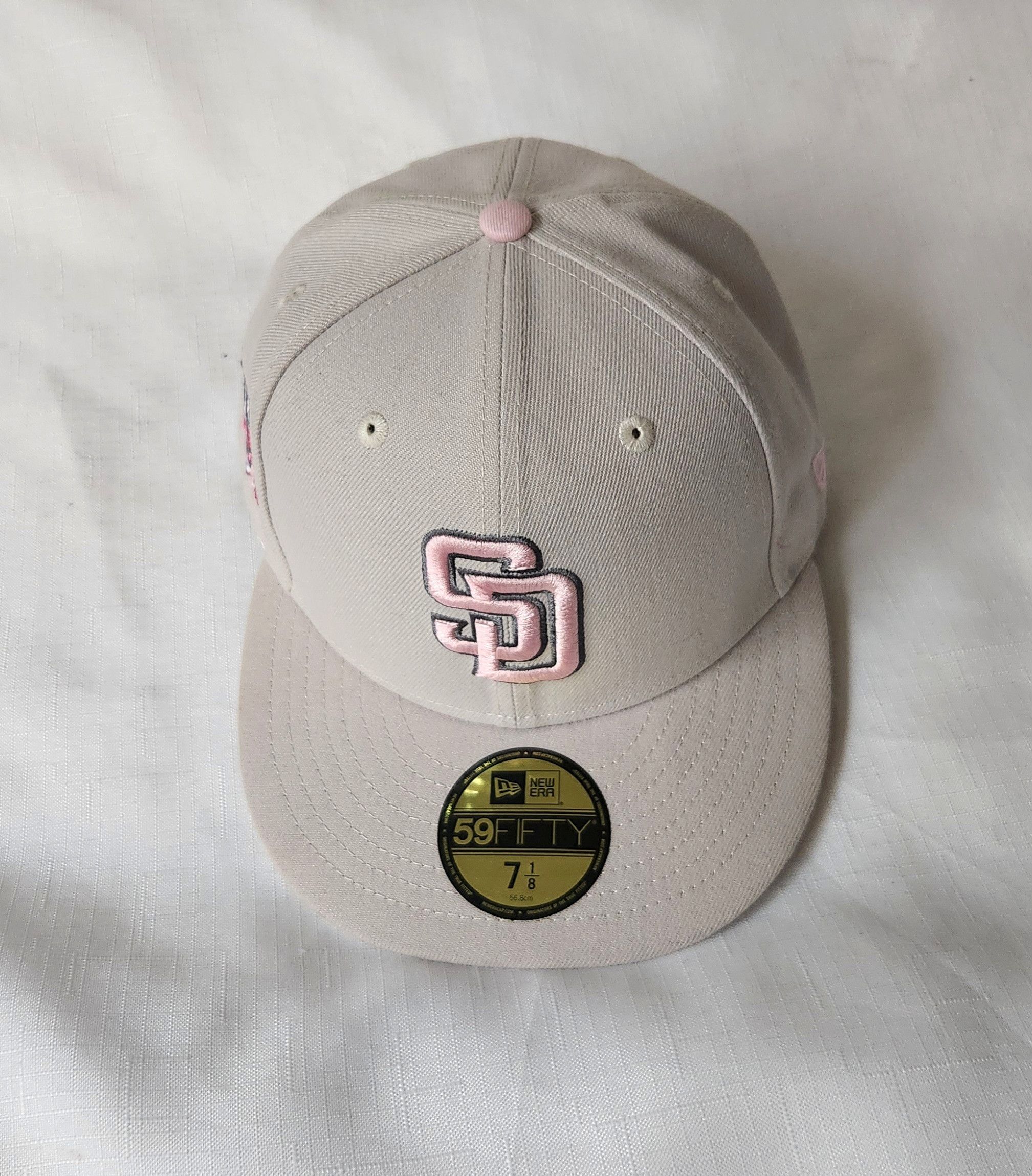 New Era New Era San Diego Padres Khaki Mother's Day On-Field 7 1/8 Size ONE SIZE - 4 Thumbnail