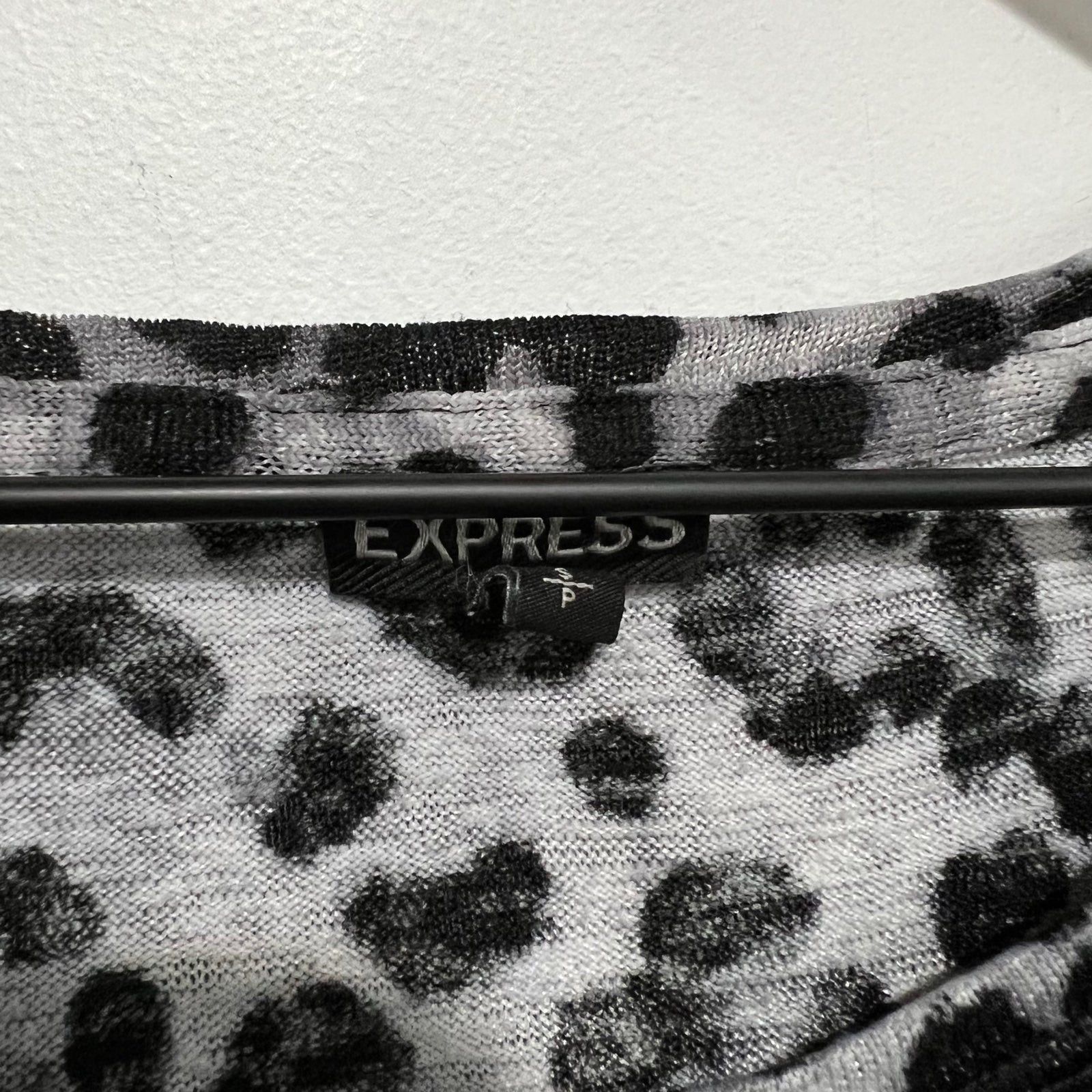Express Express Black Leopard Pullover Sweater Top Size Small Size S / US 4 / IT 40 - 2 Thumbnail