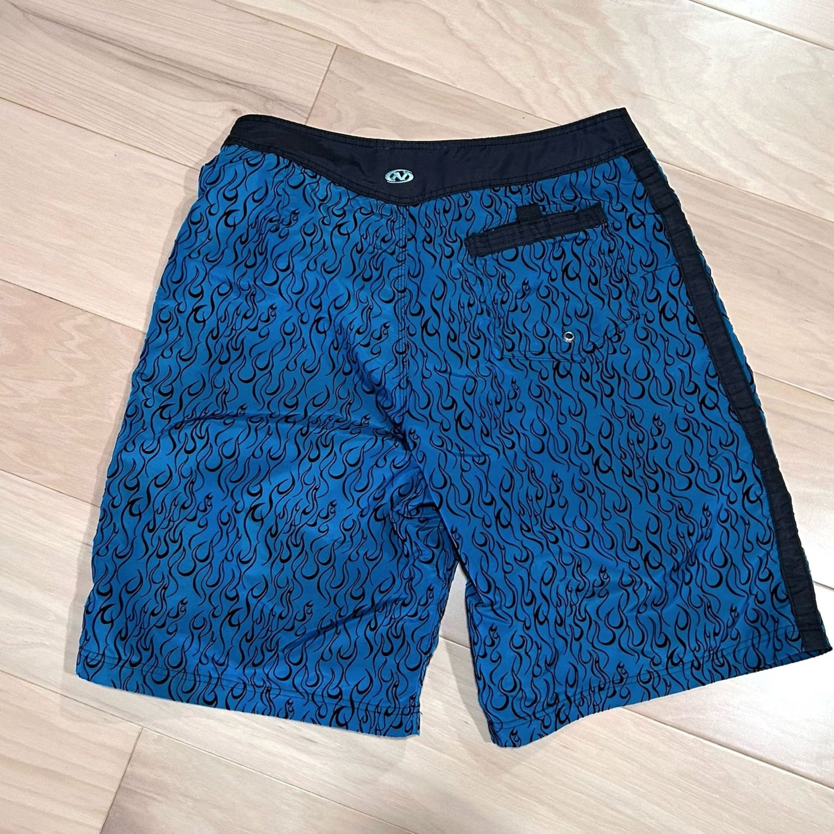 No Fear VINTAGE NO FEAR Flame Board Shorts Pearlescent Unlined 11” Inseam Men’s 34 Size US 34 / EU 50 - 2 Thumbnail