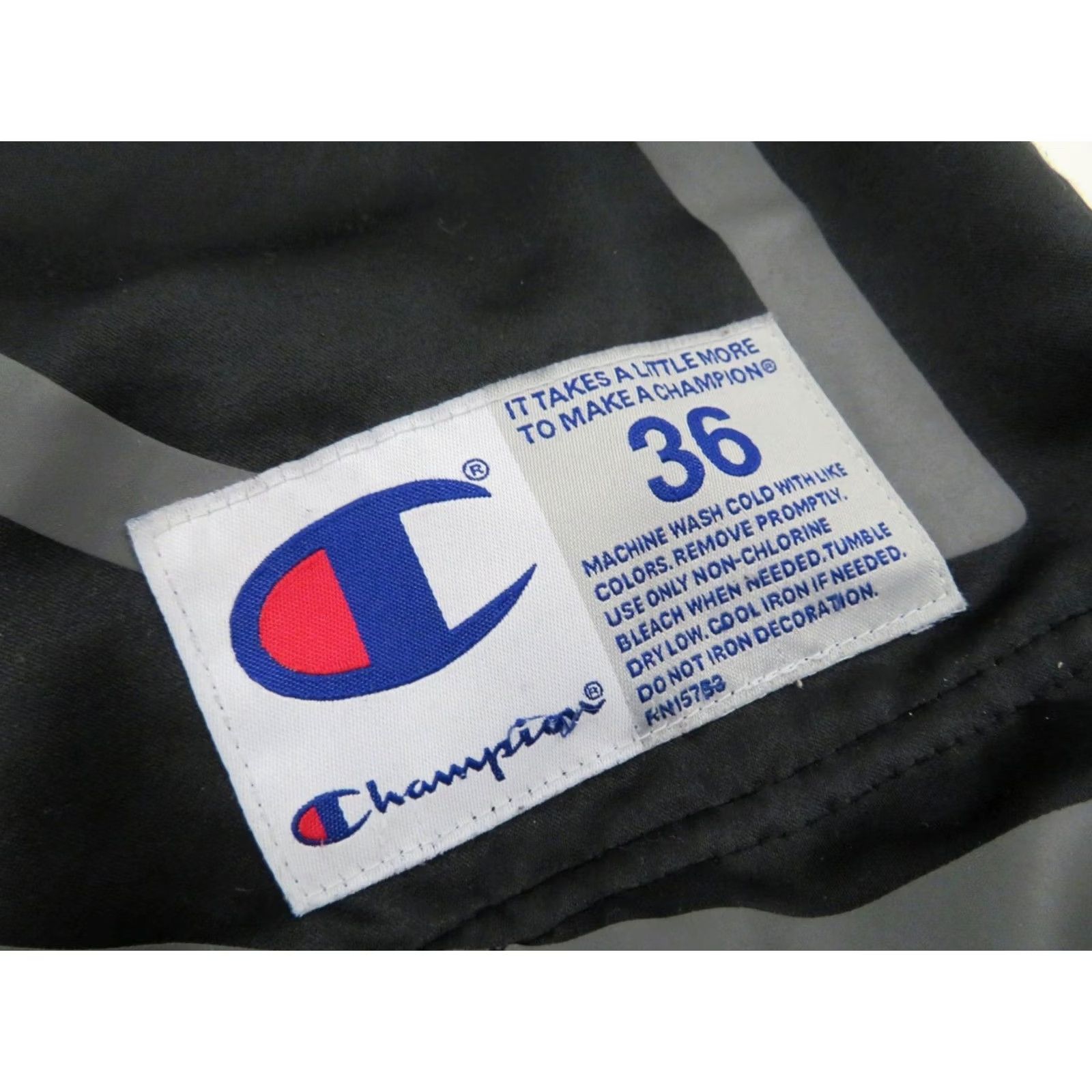 Champion VINTAGE Champion Pullover Sweatshirt Mens Small 36 Black Logo Streetwear Jacket Size US S / EU 44-46 / 1 - 5 Thumbnail