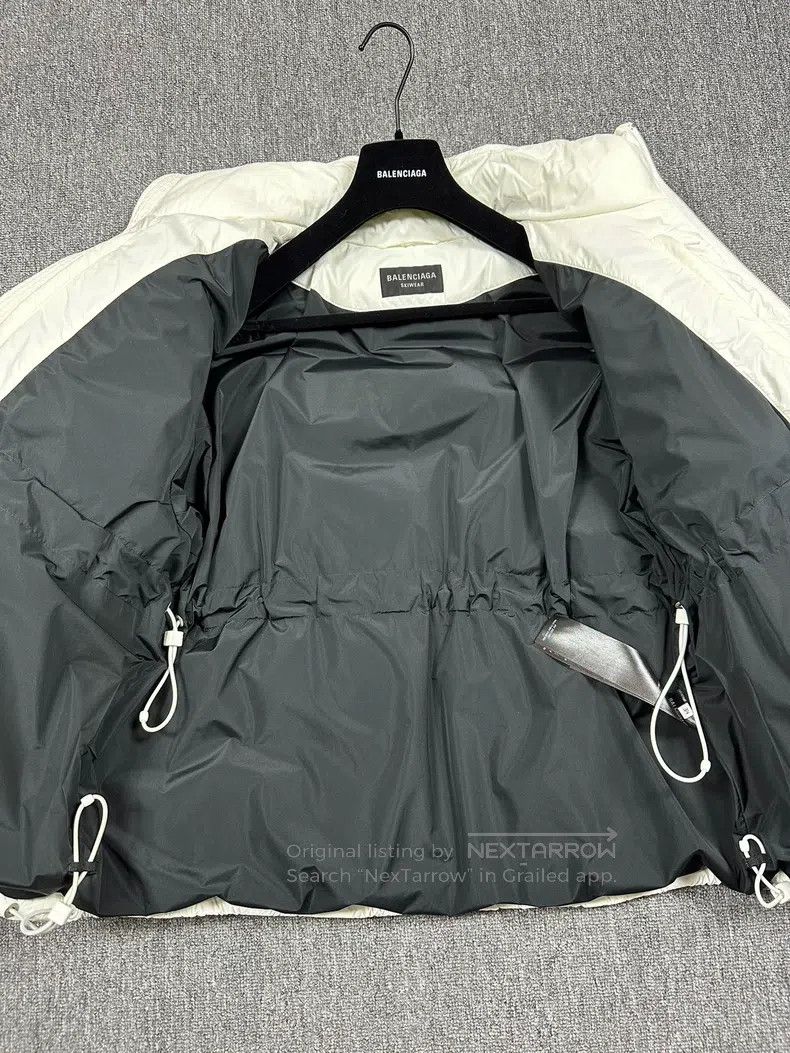 Balenciaga Balenciaga Chest 3b Small Logo Letter, White Zipper Down J Size XXS / US 00 / IT 34 - 3 Thumbnail