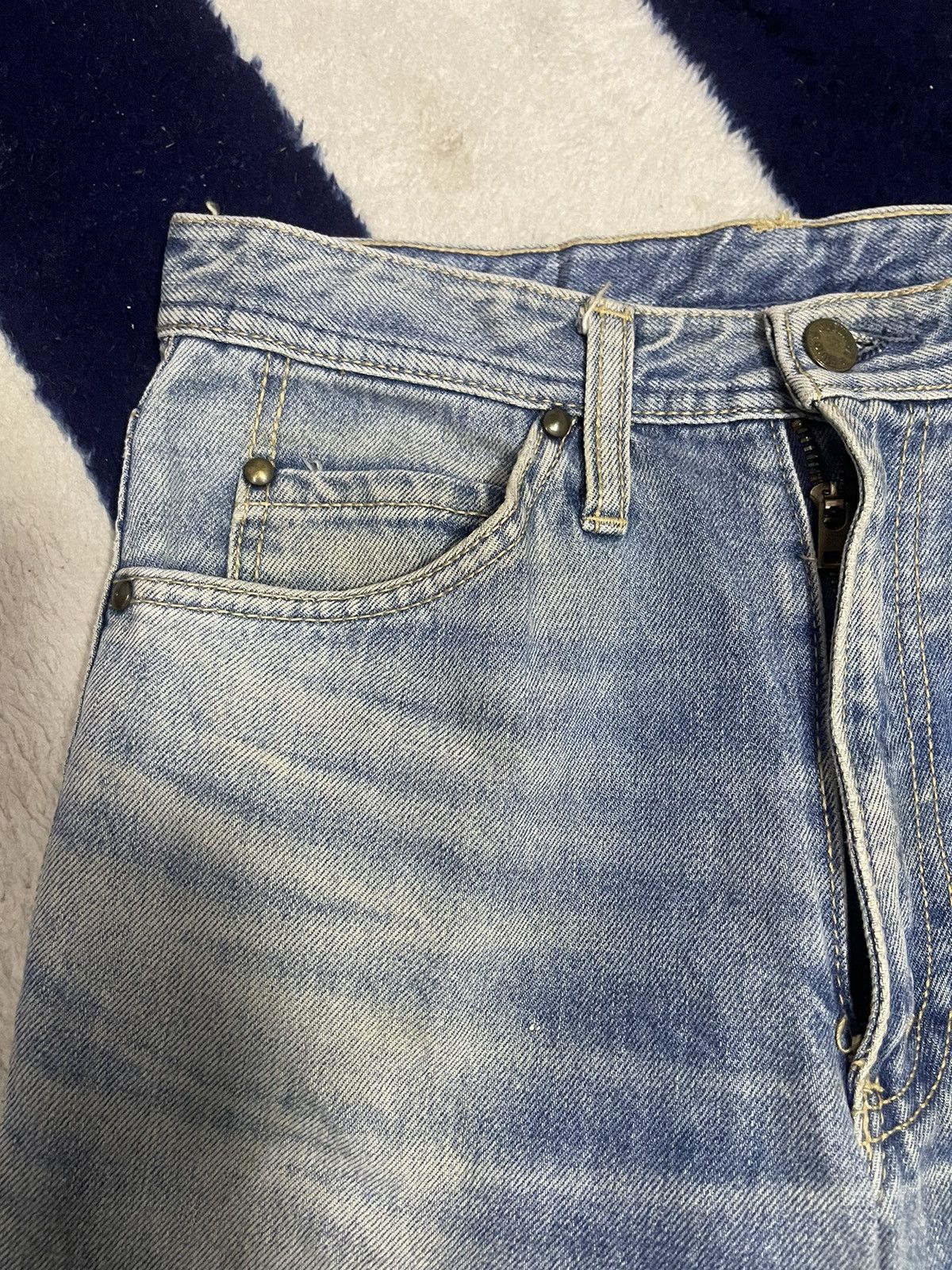 Jean × Vintage Blue Mountain Vintage Jeans (15) Size US 29 - 13 Thumbnail
