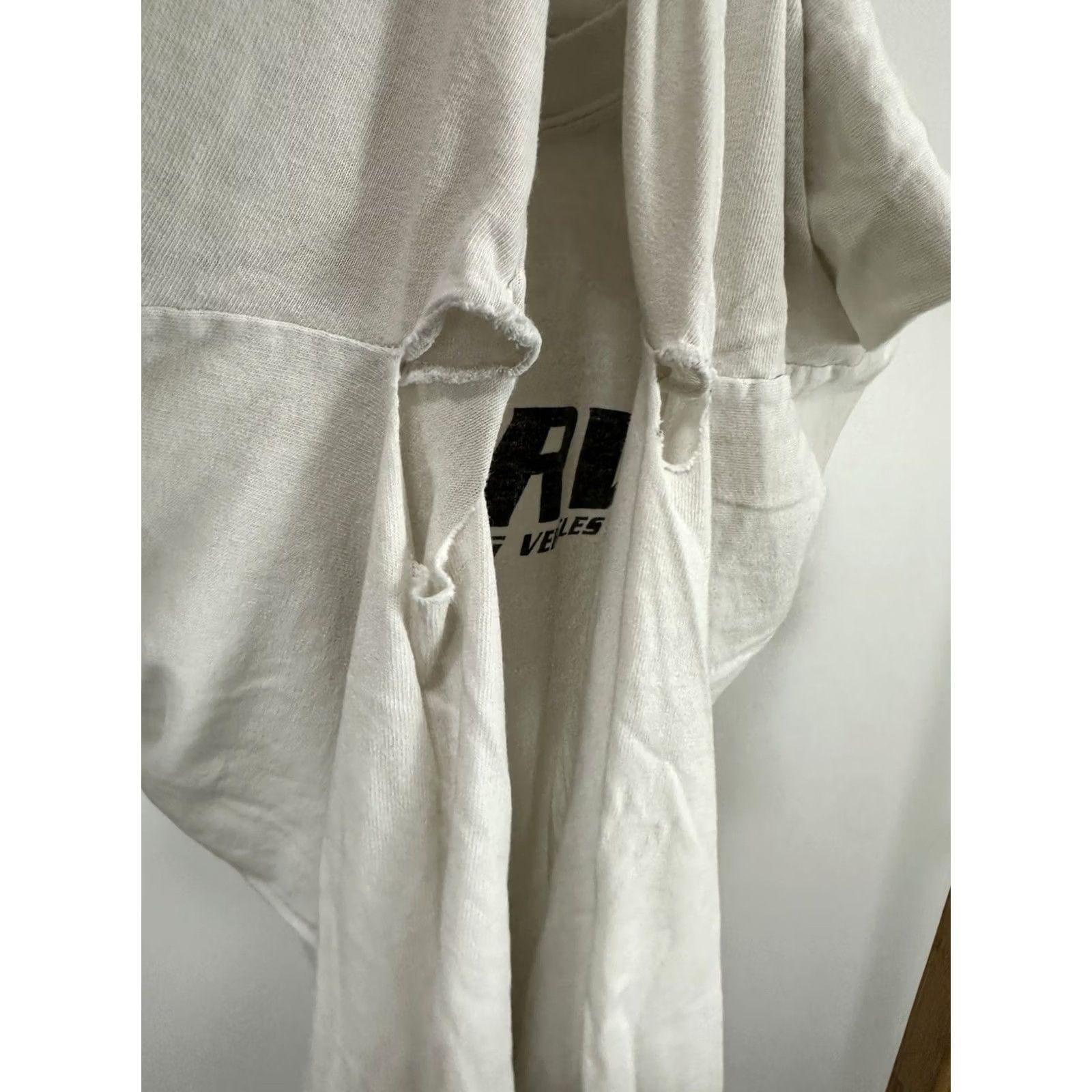 Thrasher WRV VTG Thrashed Distressed Surfboard T-Shirt White L Men Short Sleeve Sizes Wave Riding Vehicles Beach 90s Mens Size US L / EU 52-54 / 3 - 6 Thumbnail