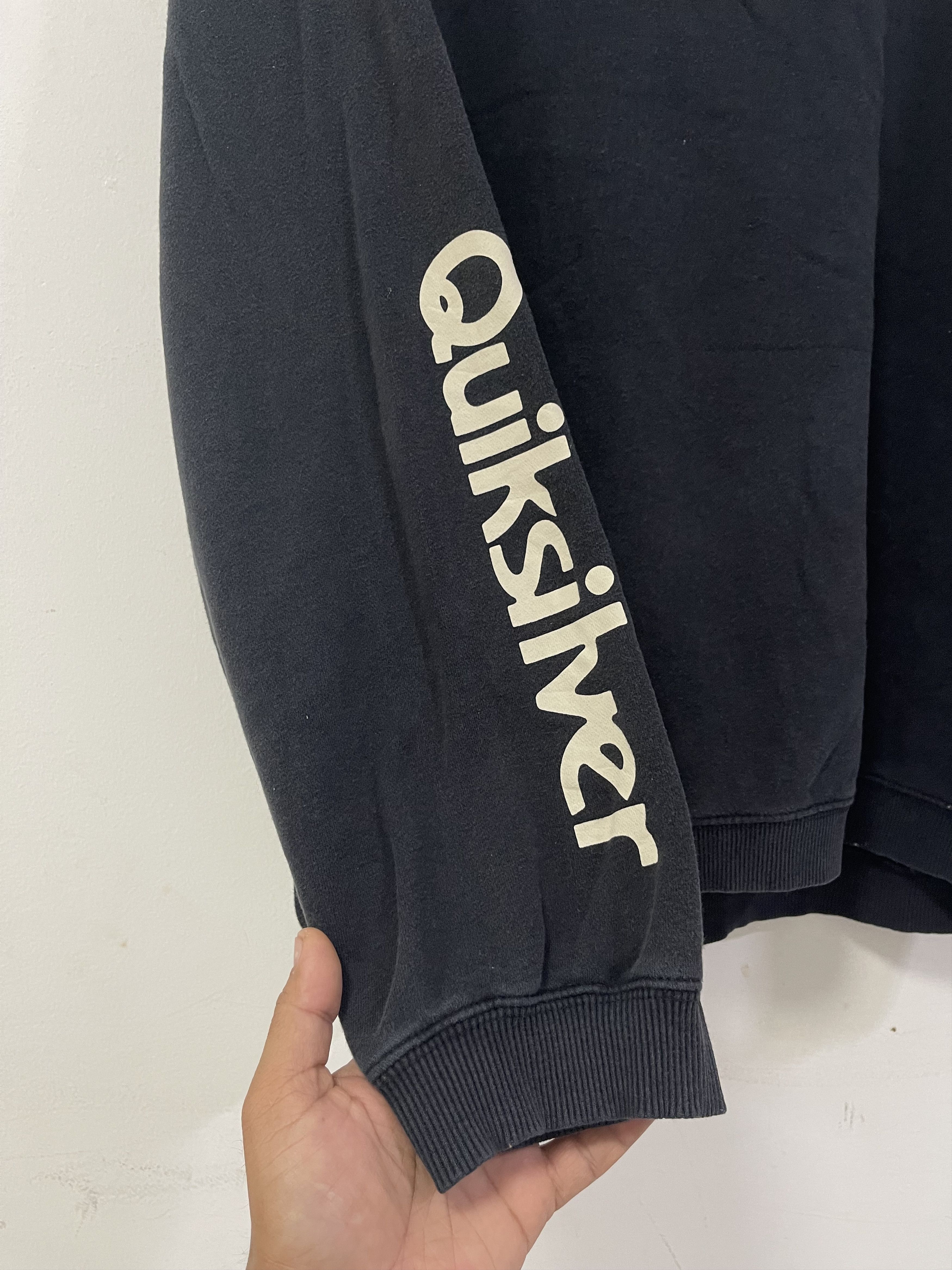 Quiksilver × Vintage Vintage Quiksilver Mini Logo Embroidery Hoodie Sweatshirt Size US XL / EU 56 / 4 - 11 Thumbnail