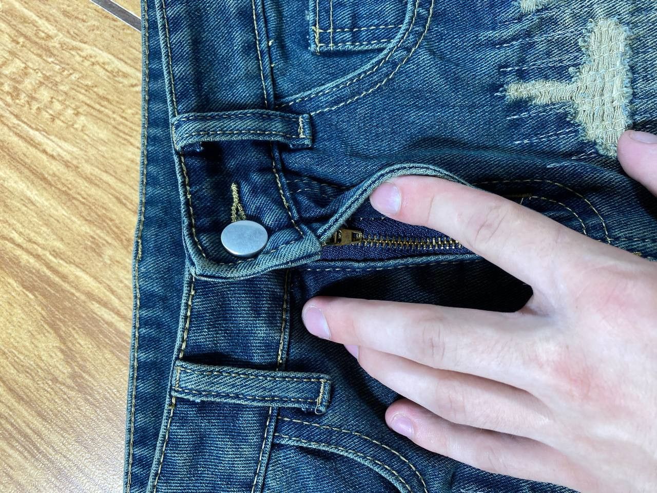 Japanese Brand × Vintage Y2K Vintage Topshop Distressed Denim Mini Skirt Size 34" / US 12 / IT 48 - 11 Thumbnail