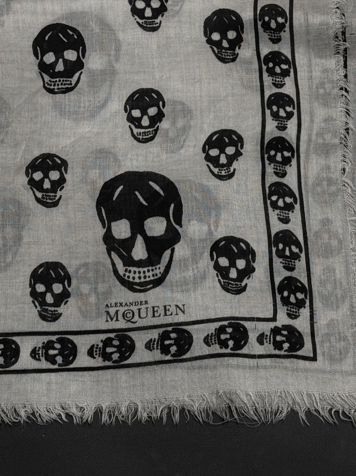 Alexander McQueen Alexander McQueen Skull Angel Scarf Size ONE SIZE - 4 Thumbnail