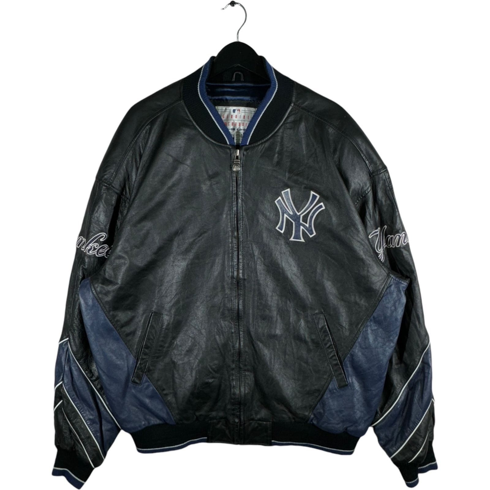 Vintage one of a kind Yankees leather jacket 🤍