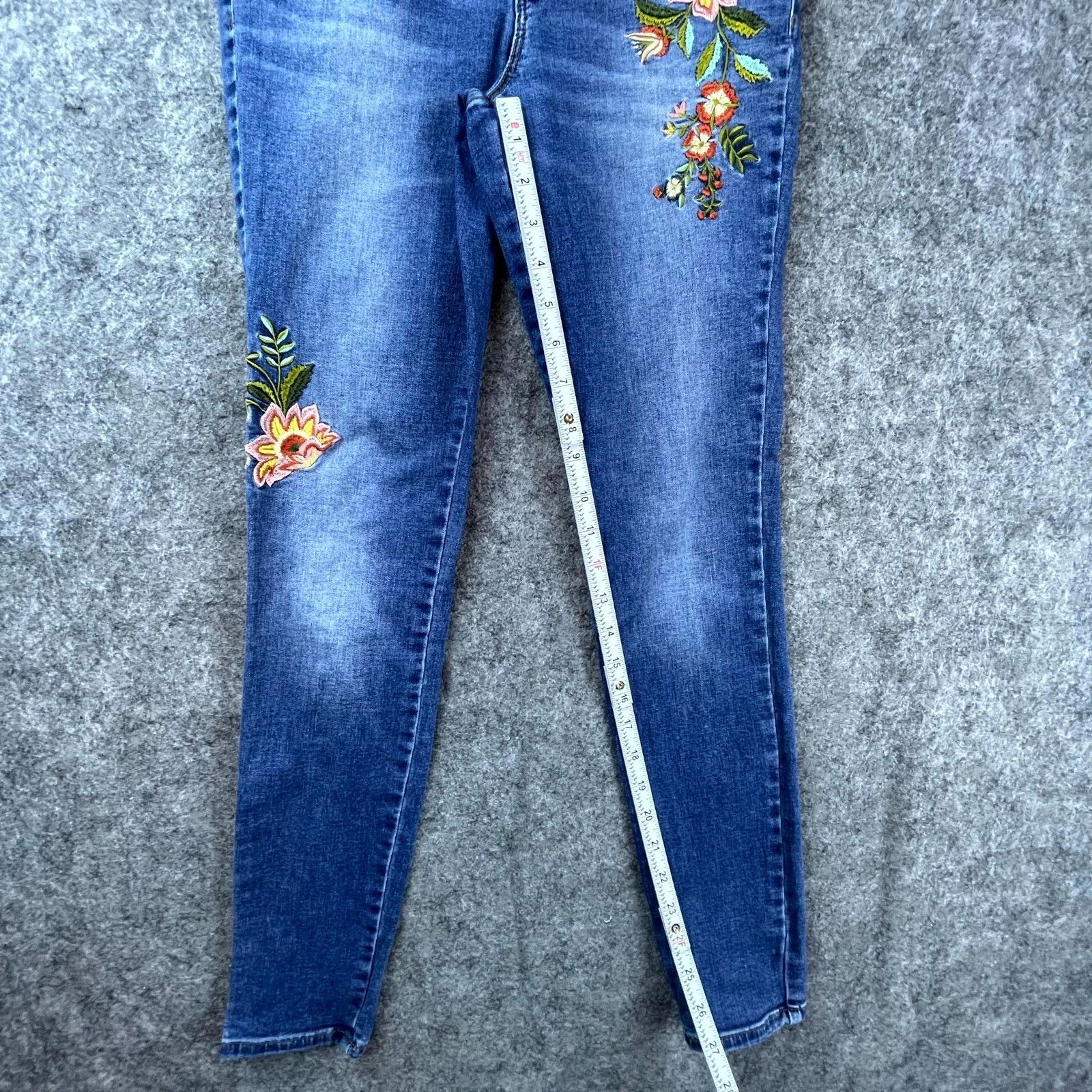 Old Navy Old Navy Rockstar Jeans Womens 2 Blue Y2K Skinny Embroidered Size 26" / US 2 / IT 38 - 4 Thumbnail