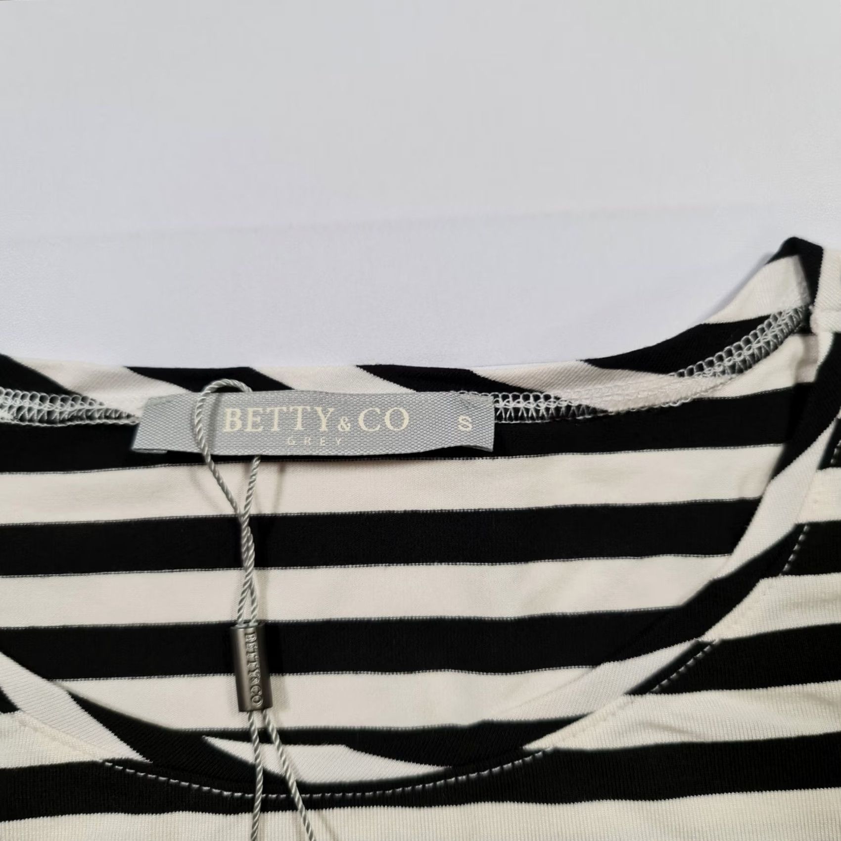 CO Betty & Co Womens T Shirt White Black Small Striped Short Sleeves Stretch Top Size S / US 4 / IT 40 - 3 Thumbnail