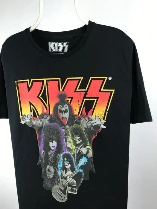 Band Tees Kiss rock band T-shirt vintage size XXLARGE Size US XXL / EU 58 / 5 - 2 Thumbnail