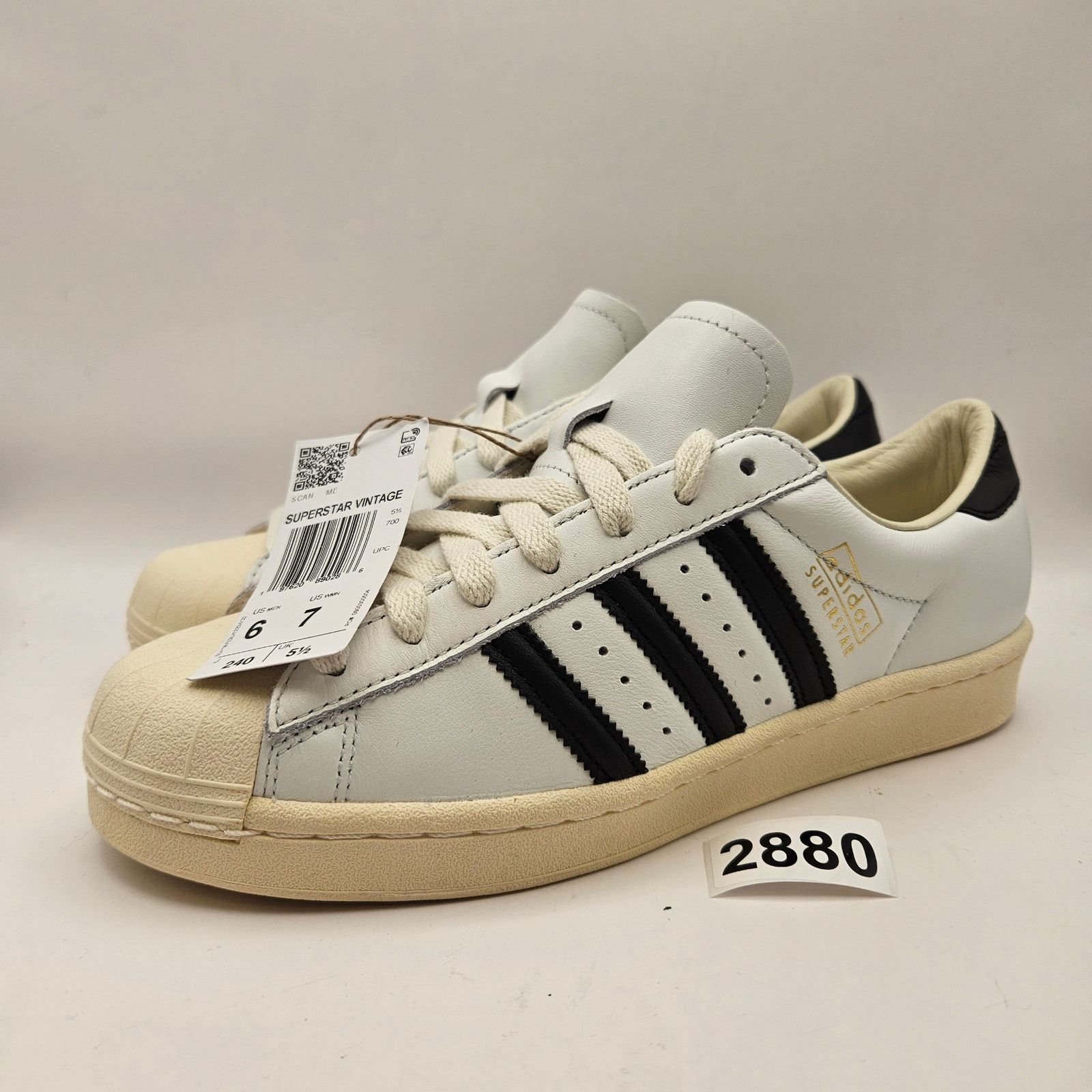 Adidas ADIDAS ORIGINAL MEN 6 SUPERSTAR WHITE BLACK JQ3254 Size US 6 / EU 39 - 1 Thumbnail