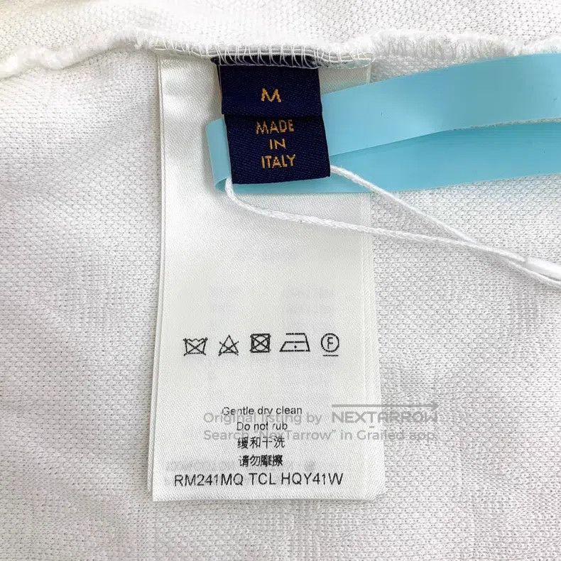 Louis Vuitton Louis Vuitton 24 white pocket logo dark cotton crew neck s Size US M / EU 48-50 / 2 - 6 Thumbnail