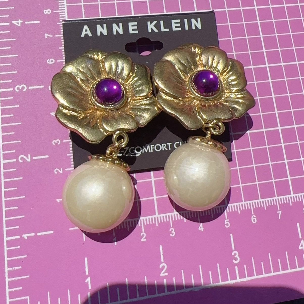 Anne Klein × Designer Anne Klein gold flower purple diamonds pearl drops clip on Size ONE SIZE - 2 Thumbnail