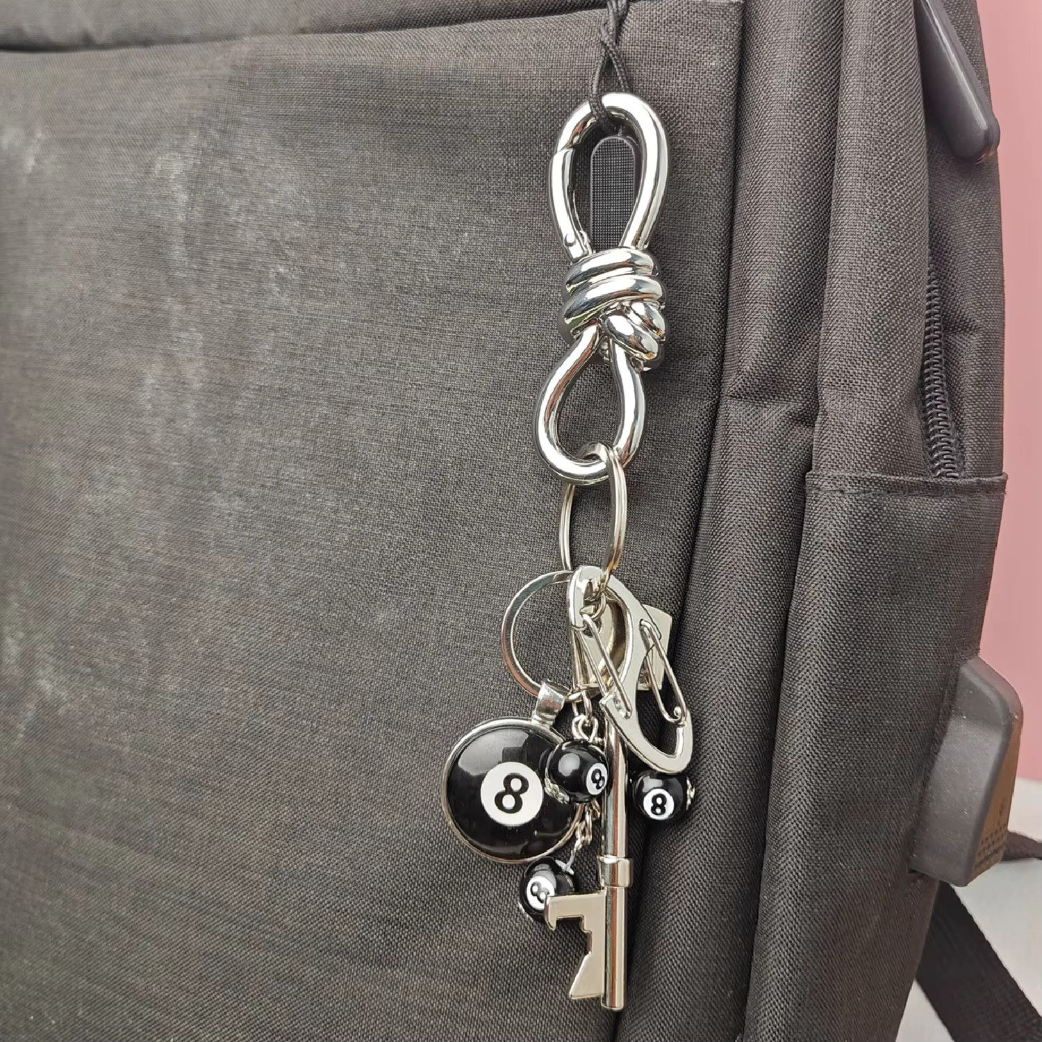 Vintage Twists Carabiner KeyChain Aesthetic Luxury Black 8 Size ONE SIZE - 3 Thumbnail