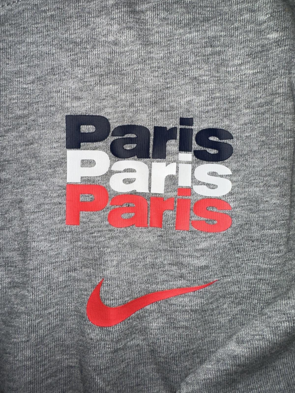 Nike Nike Men’s Paris Saint-Germain Triple Logo Legend Long Sleeve T-Shirt Sample Size US M / EU 48-50 / 2 - 4 Thumbnail