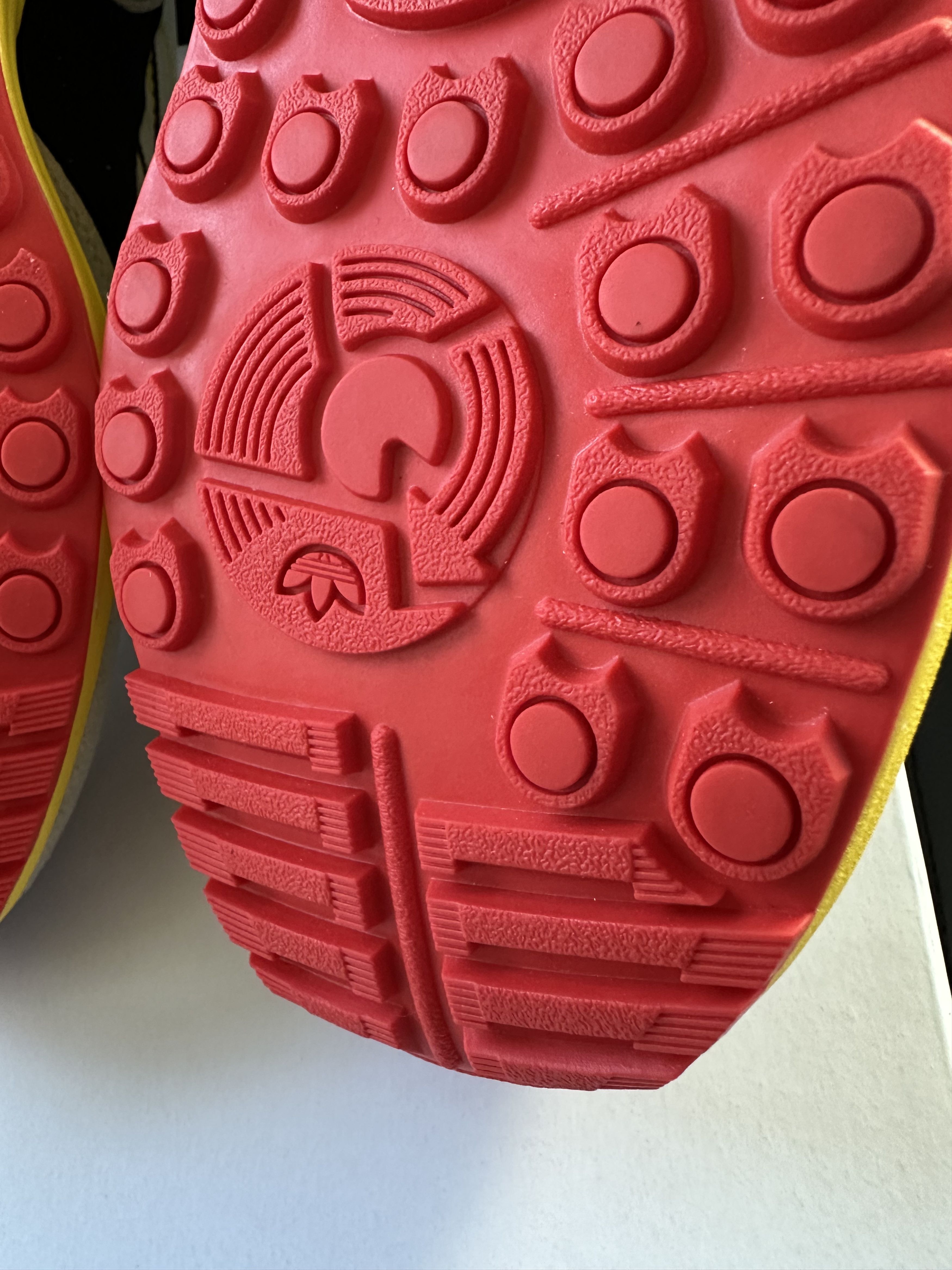 Adidas × LEGO ADIDAS ZX 8000 LEGO Size US 9 / EU 42 - 13 Thumbnail