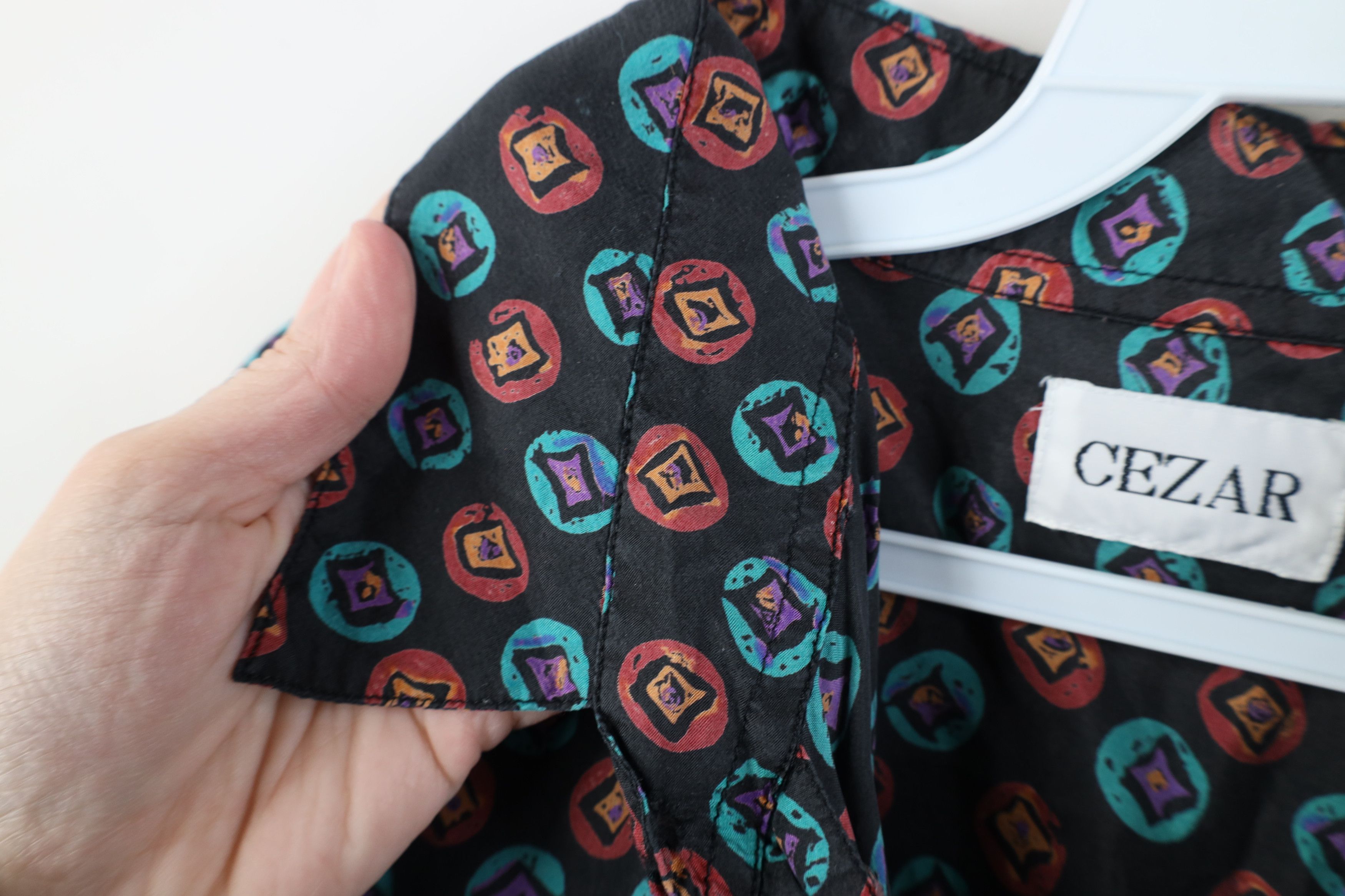 Vintage Vintage 90s Streetwear Short Sleeve Collared Button Shirt Size US XL / EU 56 / 4 - 6 Thumbnail